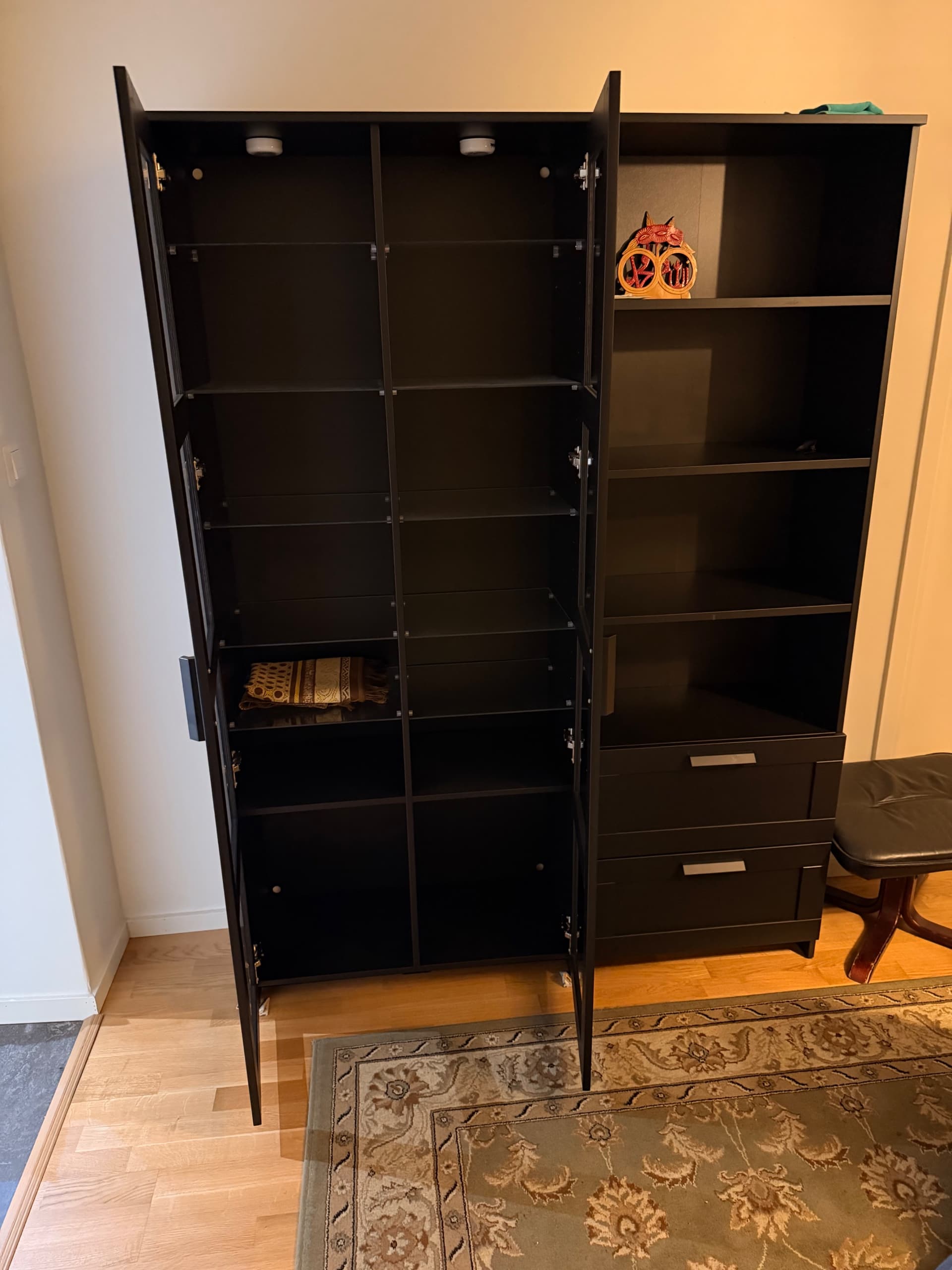 BRIMNES tv-förvaring kombination/glasdörrar, svart, 320x41x190 cm
