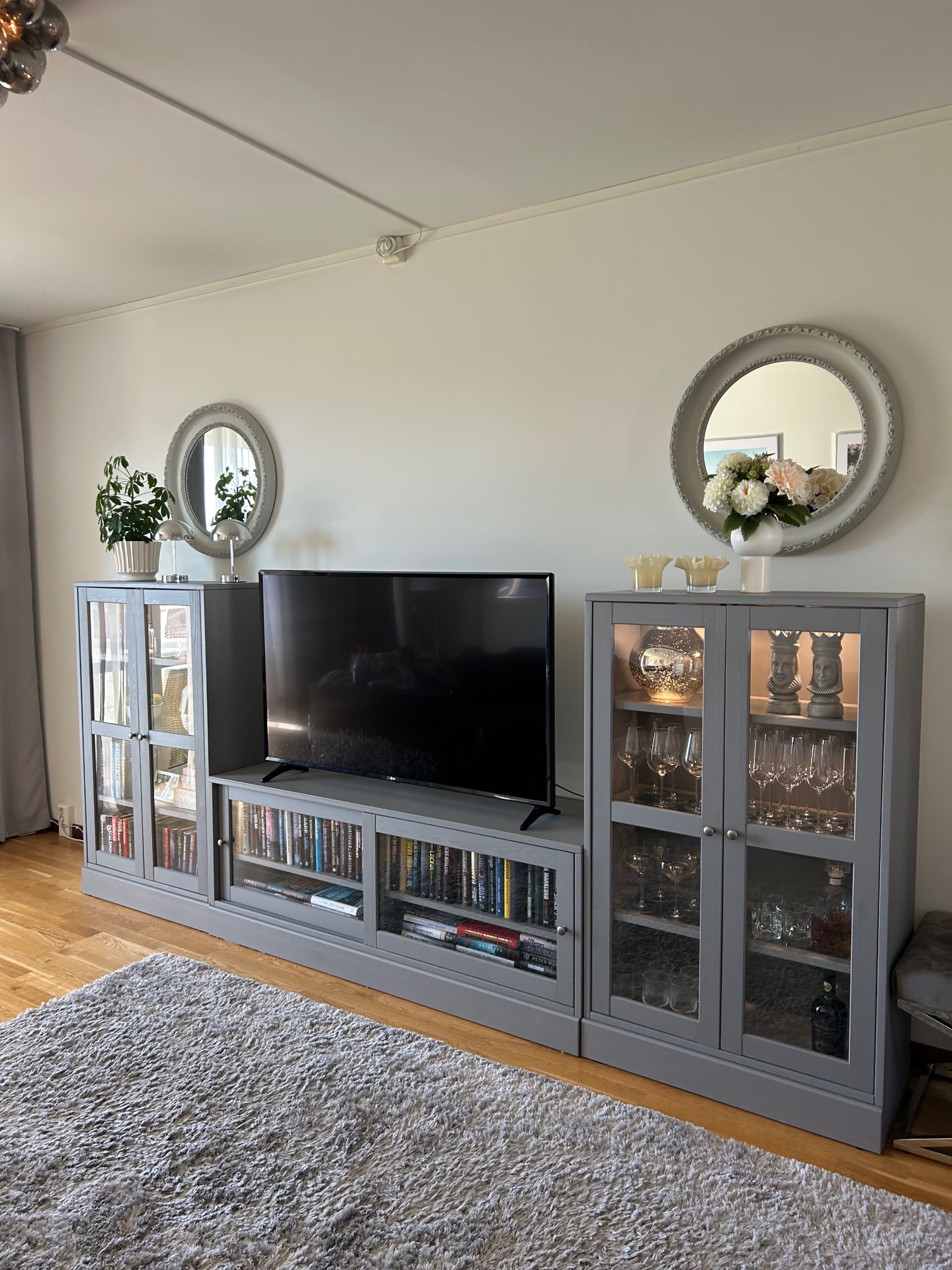 TV-bänkar