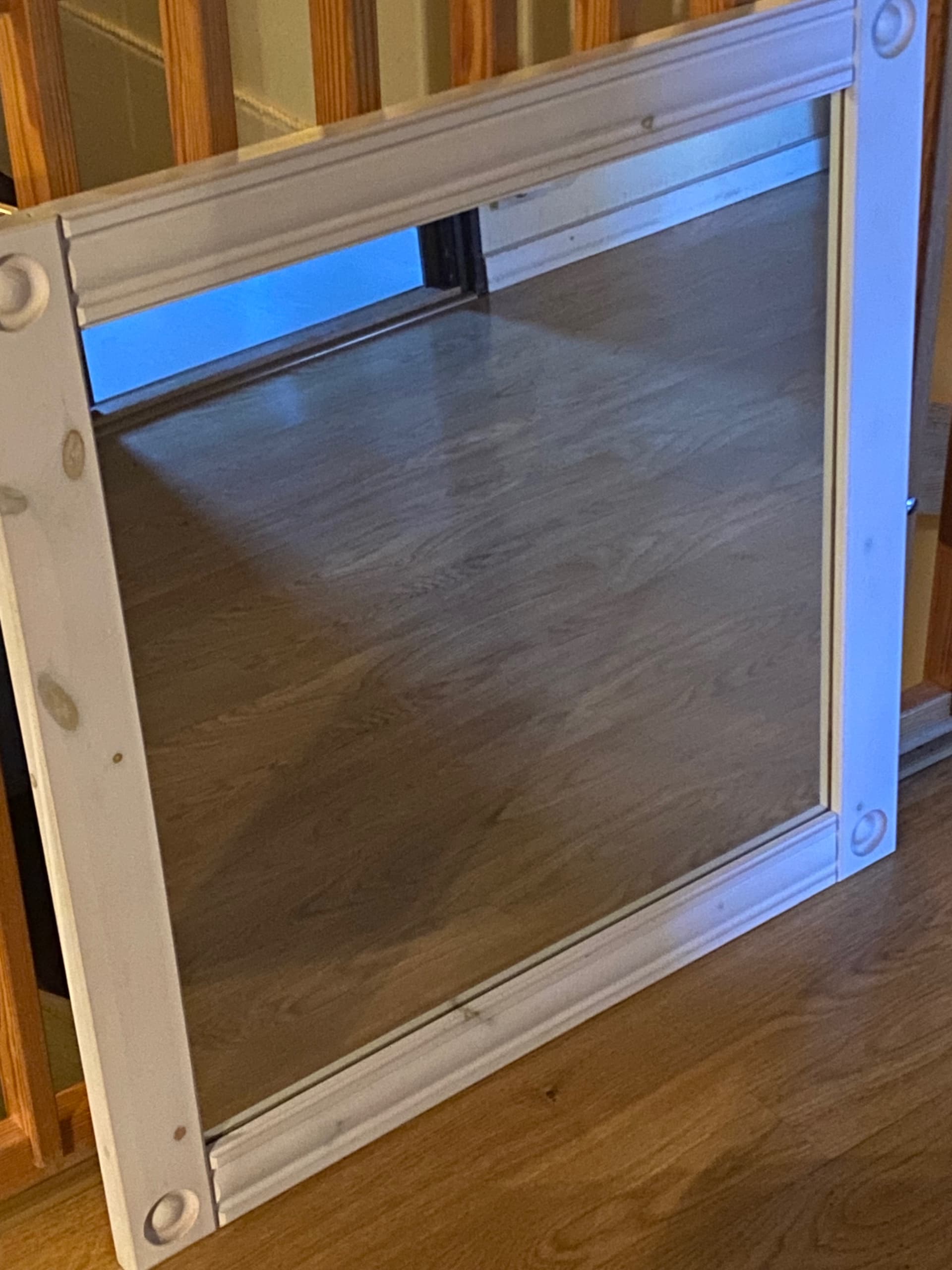 HEMNES spegelskåp