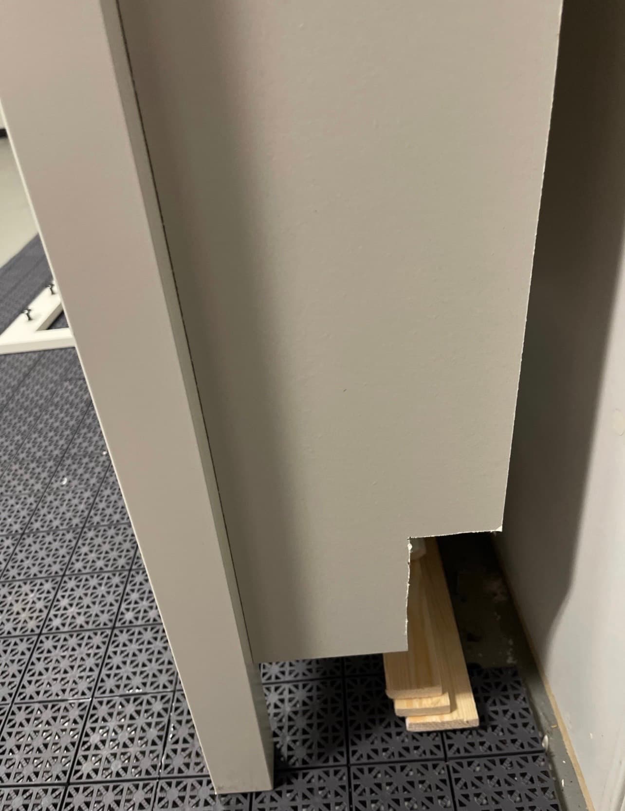 HEMNES Skoskåp 4 fack, vit, 107x101 cm