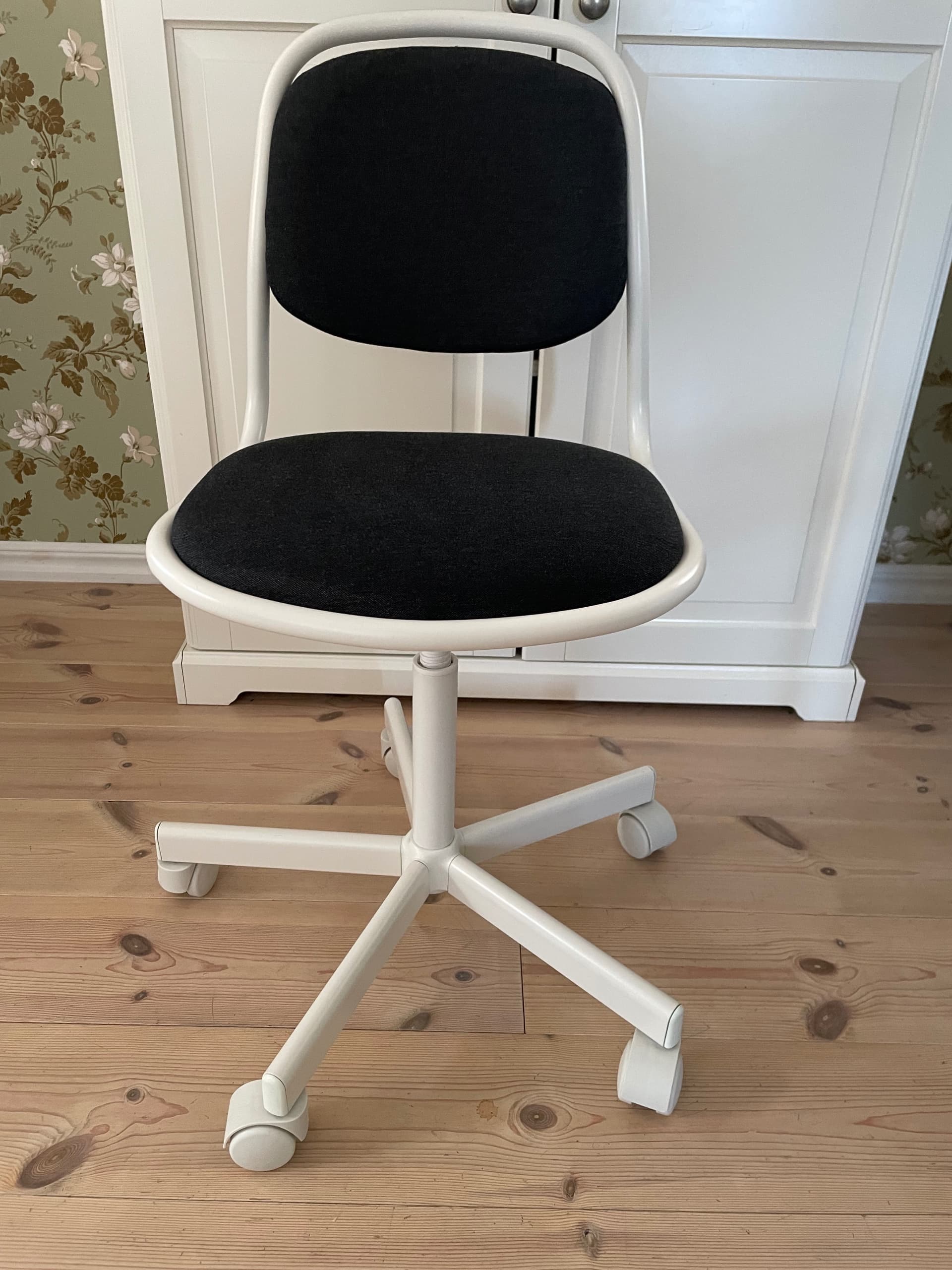 ÖRFJÄLL children's desk chair, white/Vissle light grey