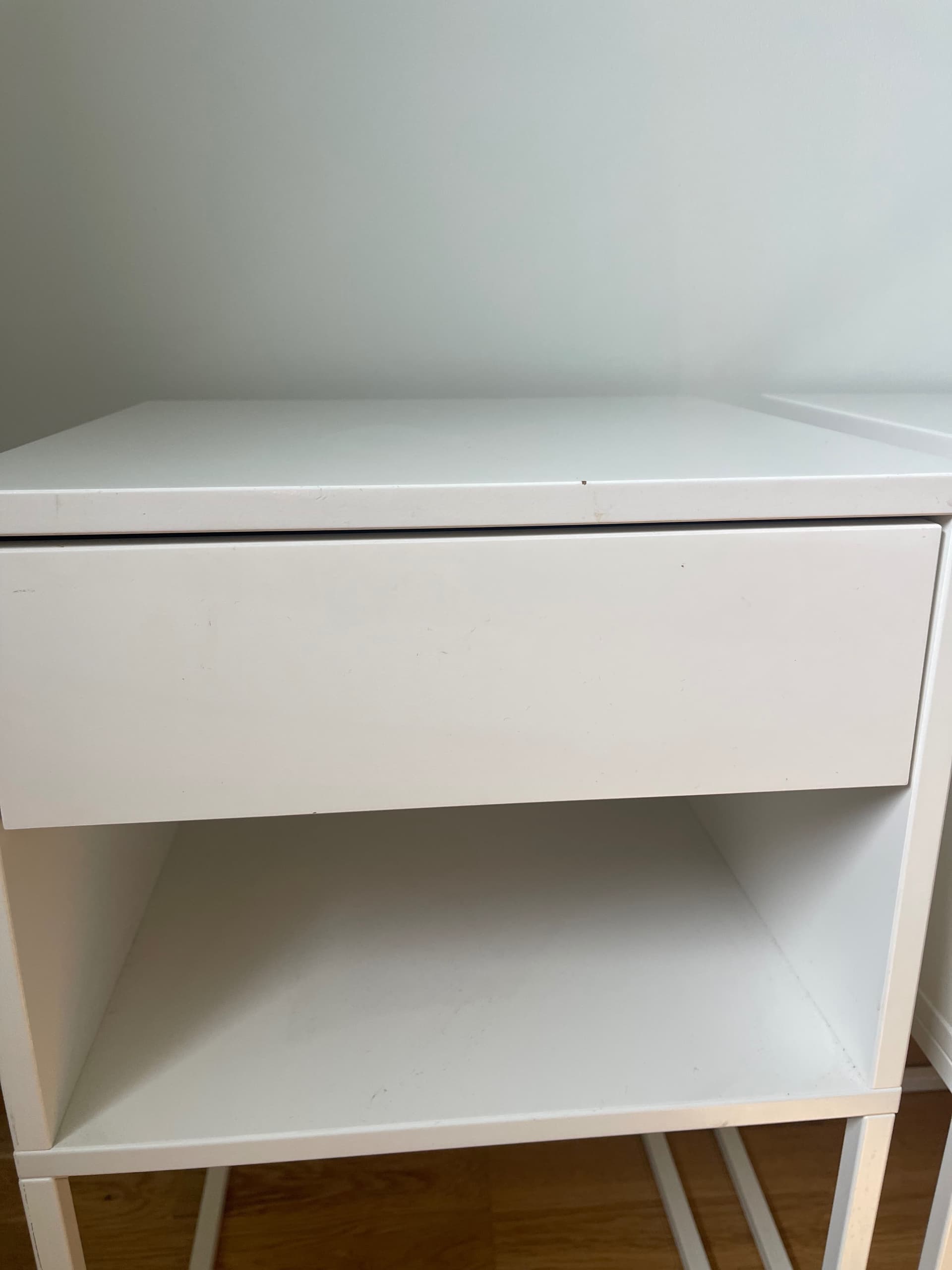 VIKHAMMER bedside table, white, 40x39 cm