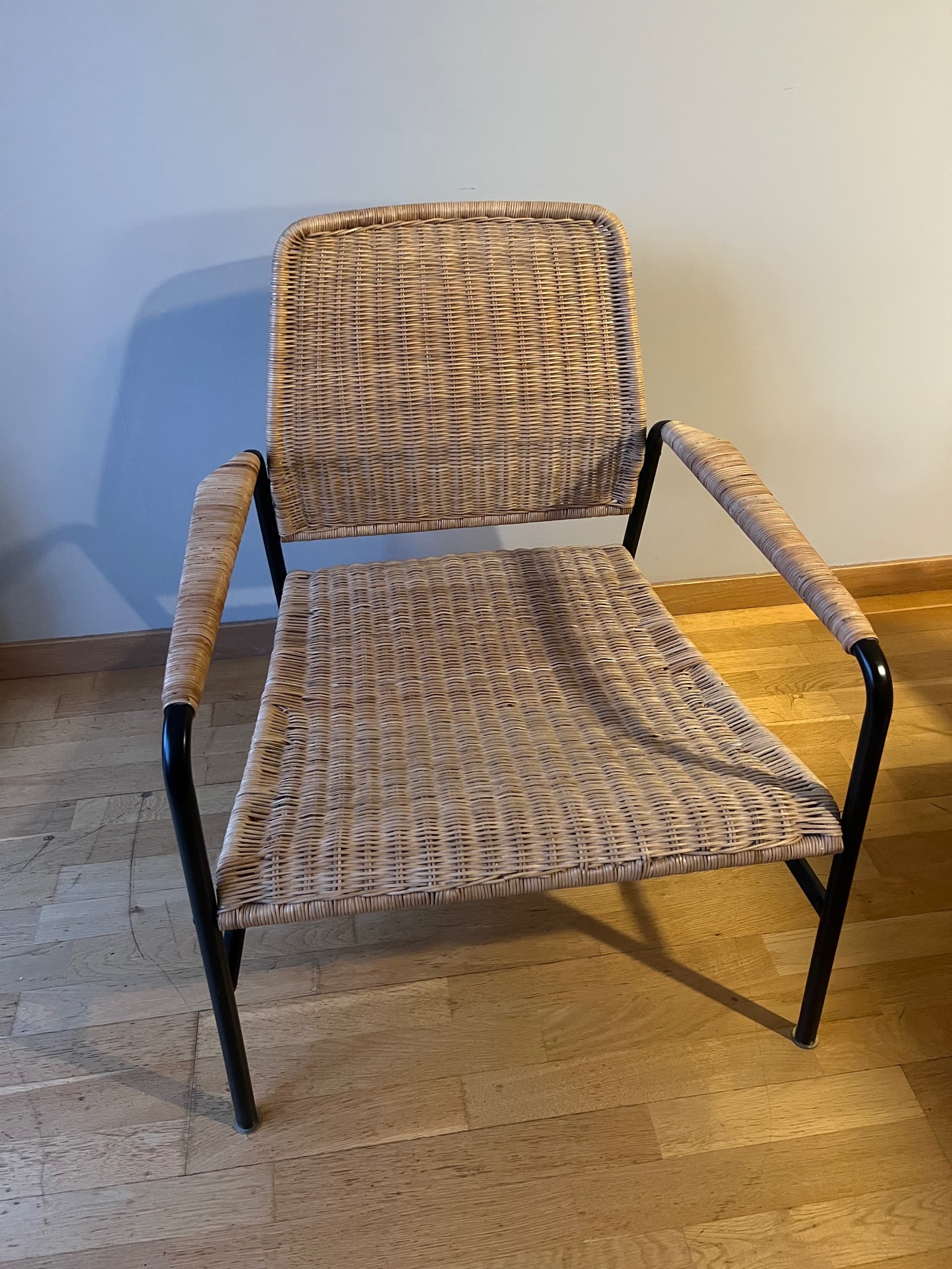 ULRIKSBERG Fåtölj, rotting, antracit