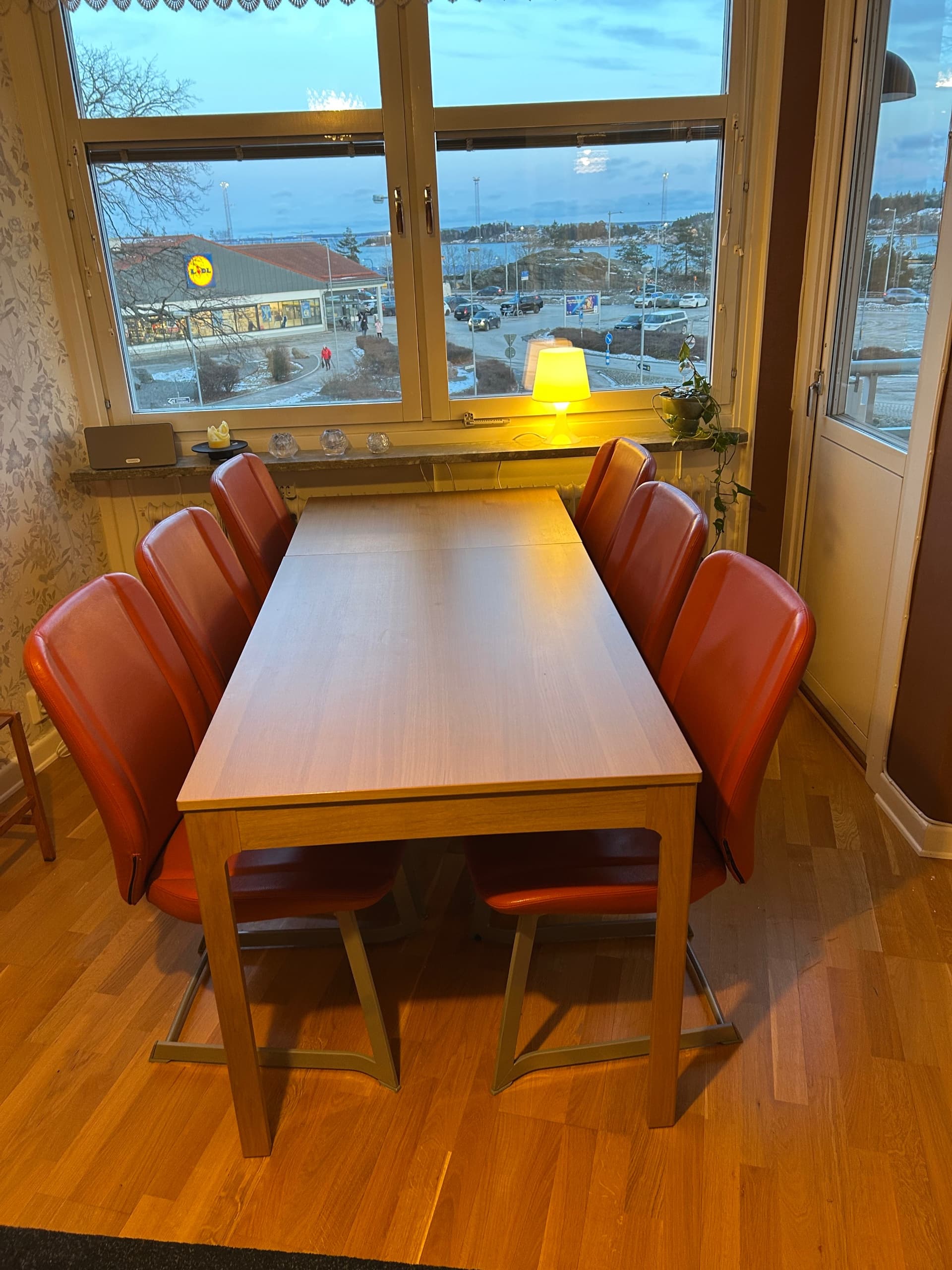 Matbord för 6 personer