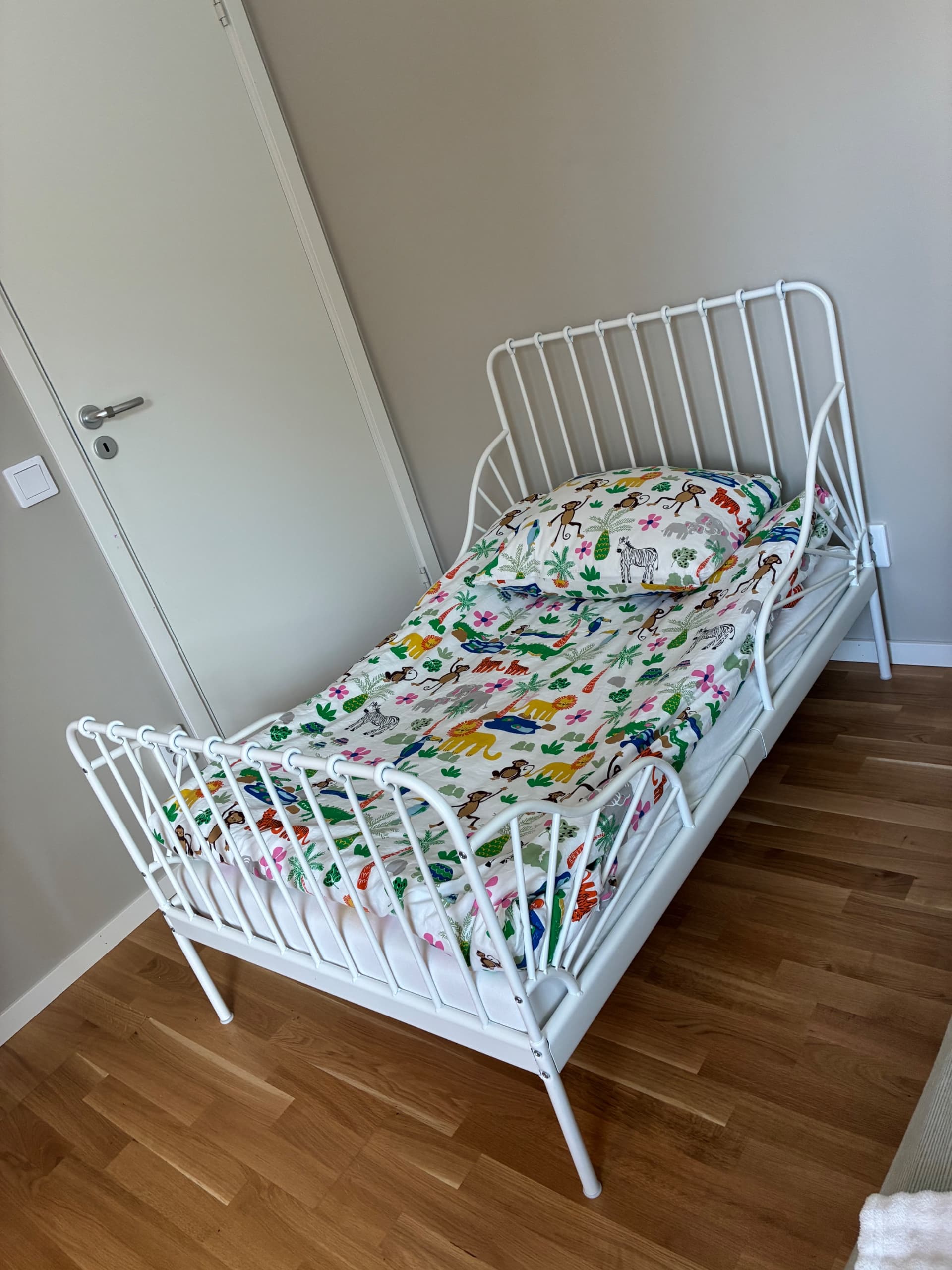 Baby bed linen