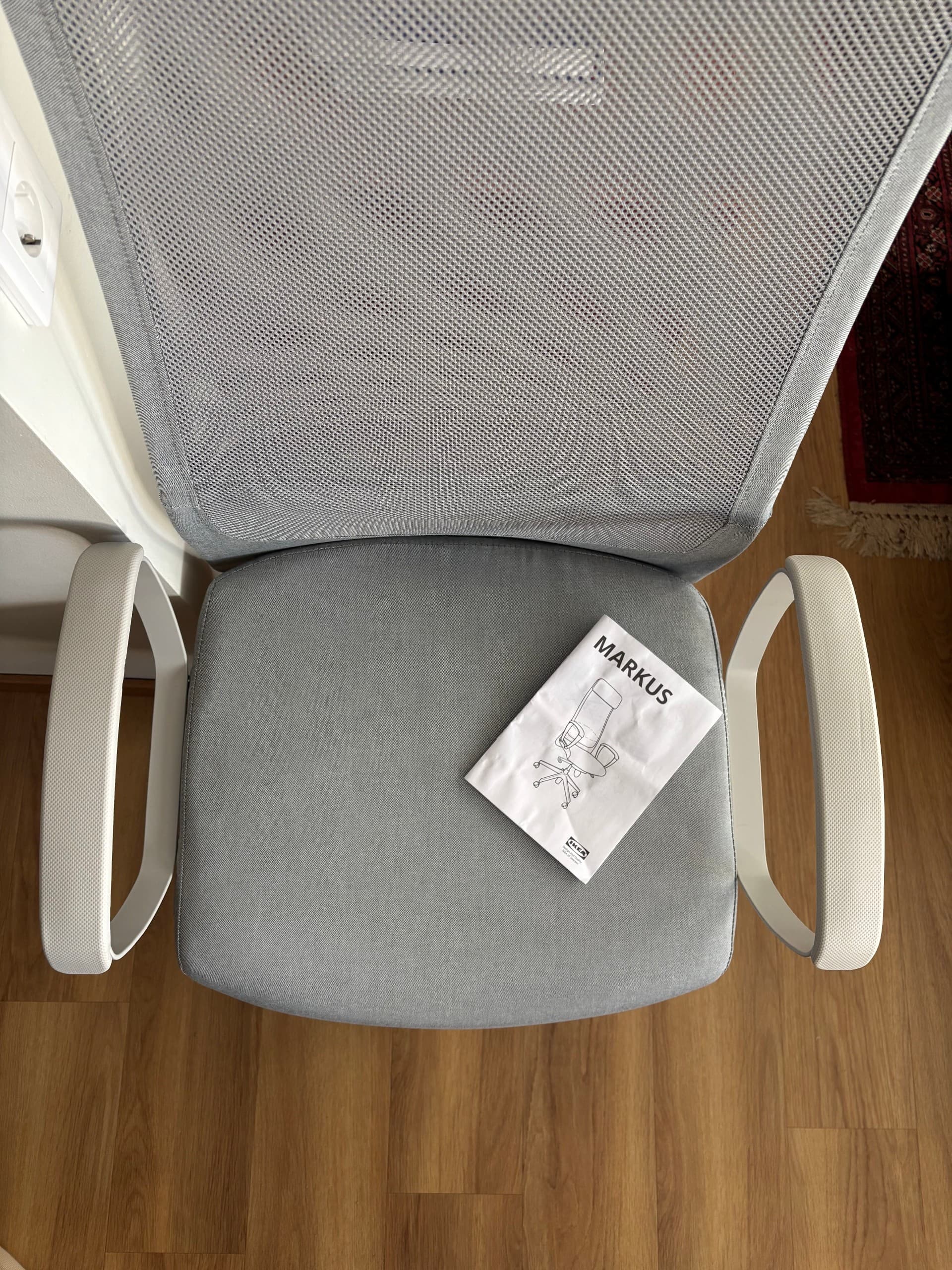 MARKUS office chair, Vissle light grey, Medium