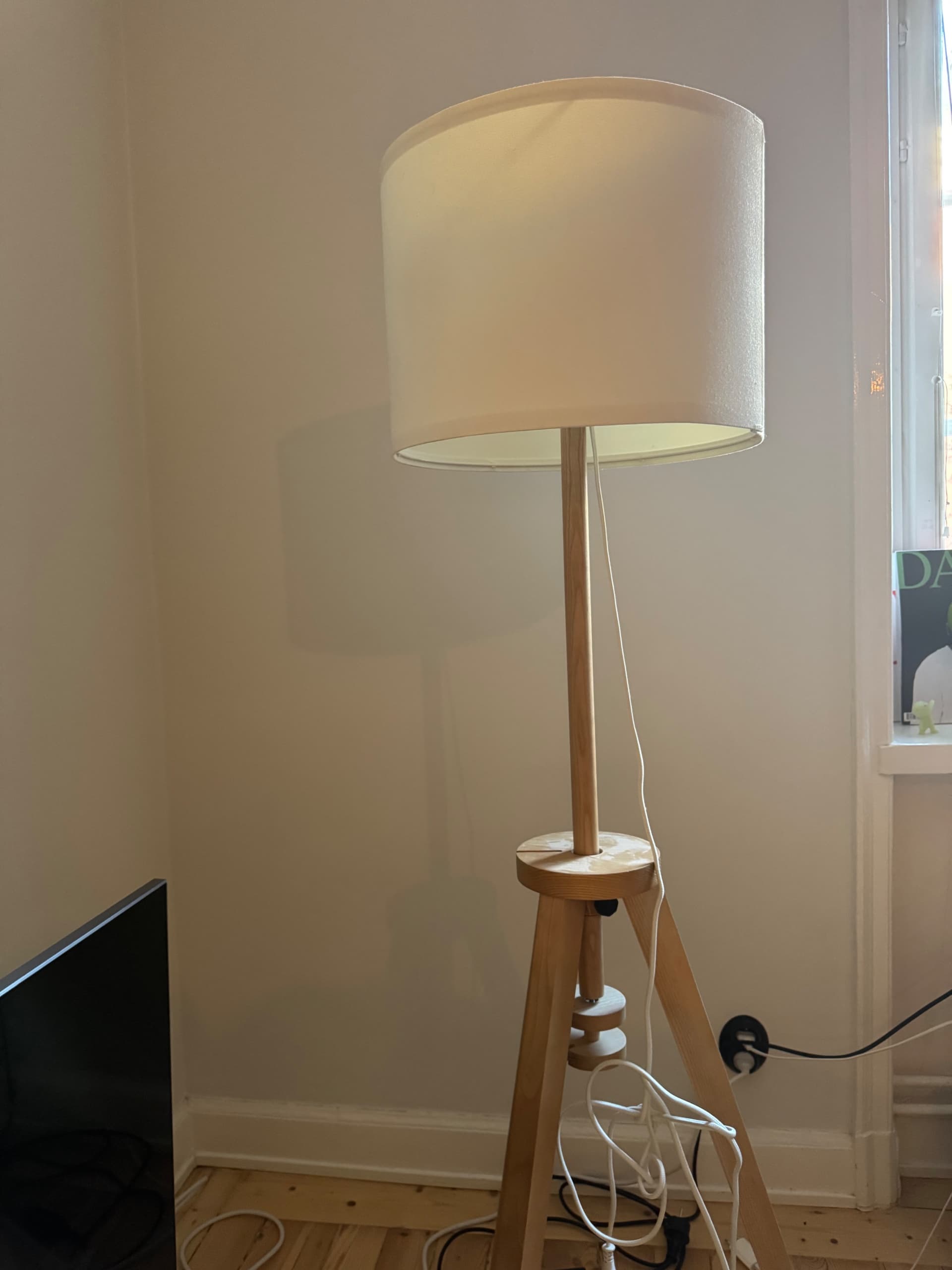 LAUTERS floor lamp, ash/white
