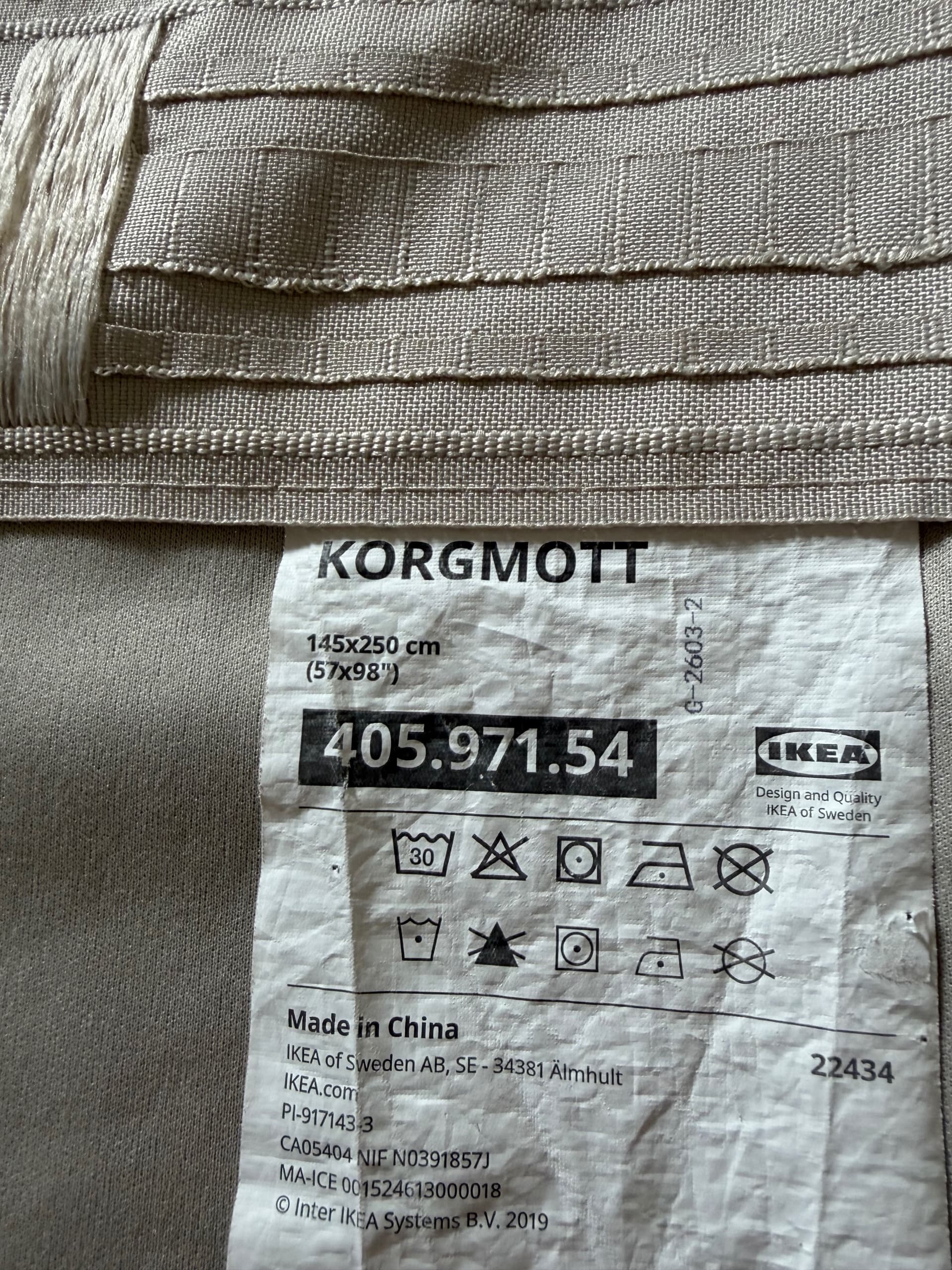 KORGMOTT mörkläggningsgardiner, 1 par, beige/med veckband, 145x250 cm