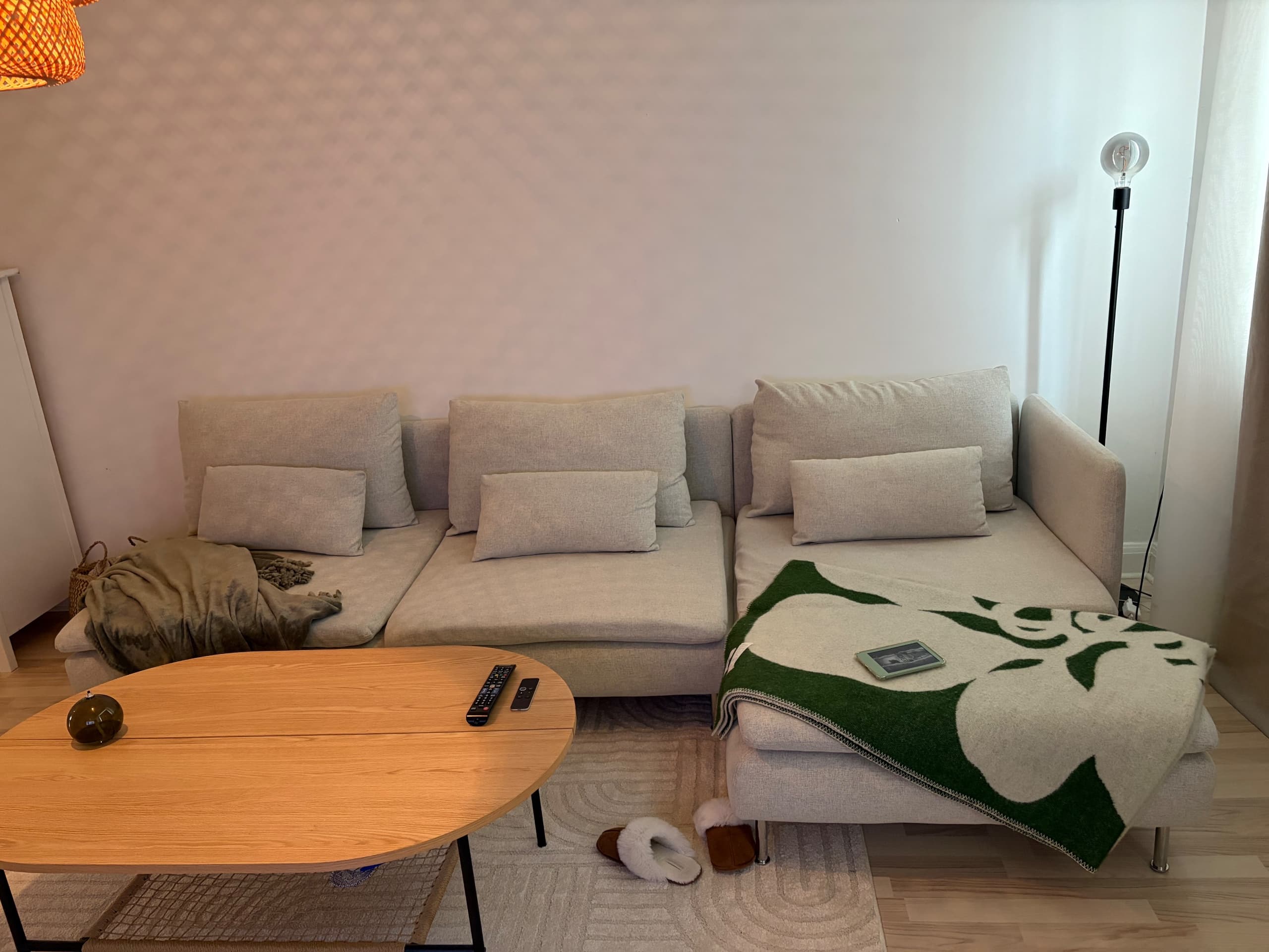 SÖDERHAMN 4-sitssoffa, med schäslong och öppet slut/Gunnared beige