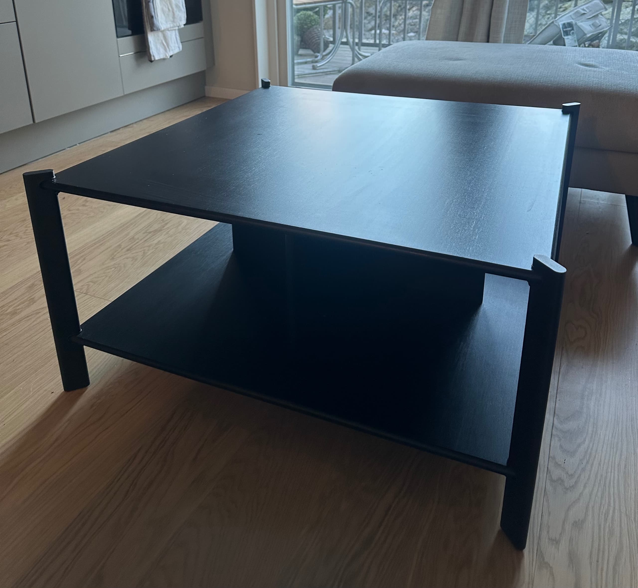 JÄTTESTA soffbord, svart, 80x80 cm