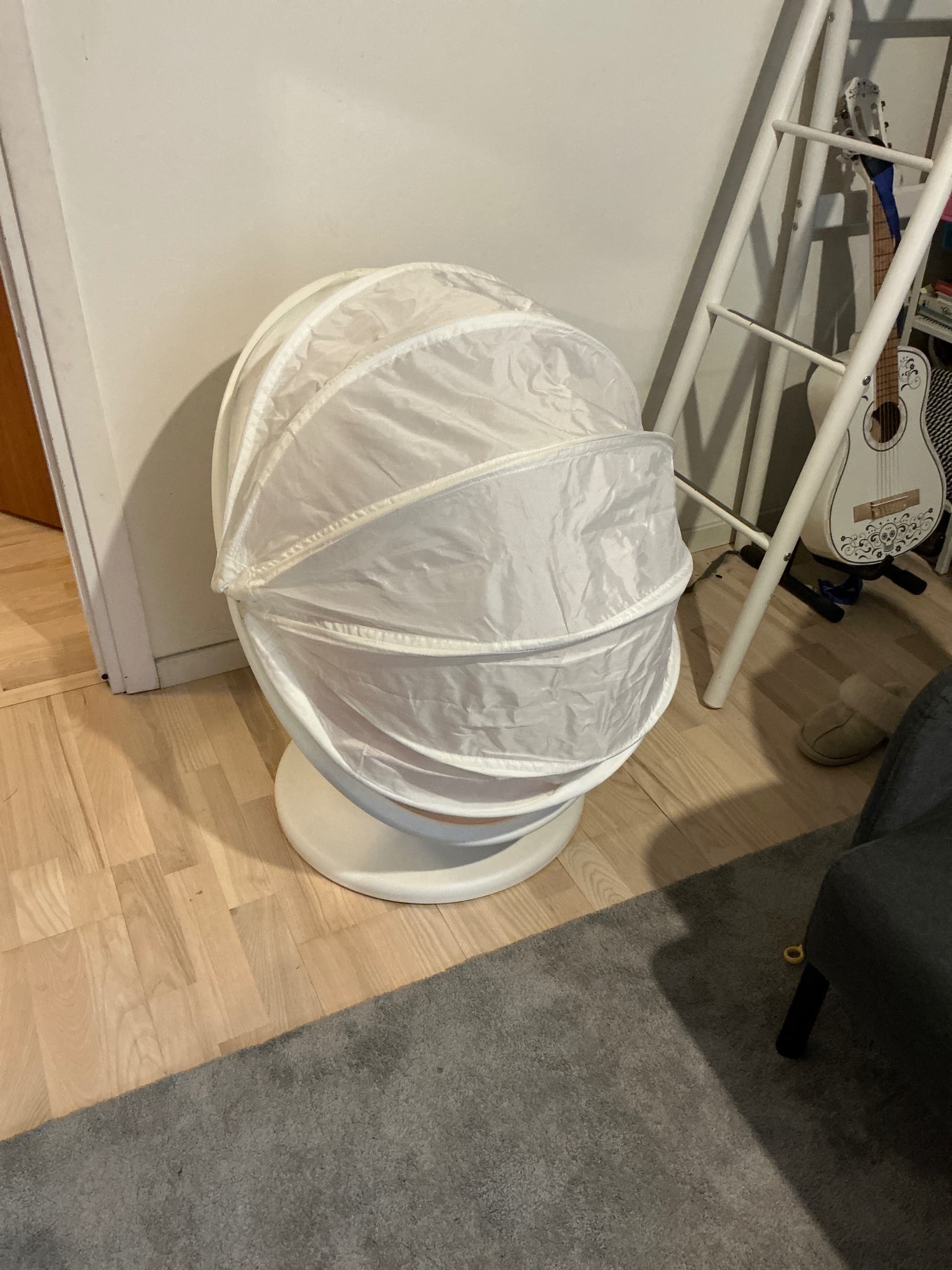 IKEA PS LÖMSK swivel armchair, white/red