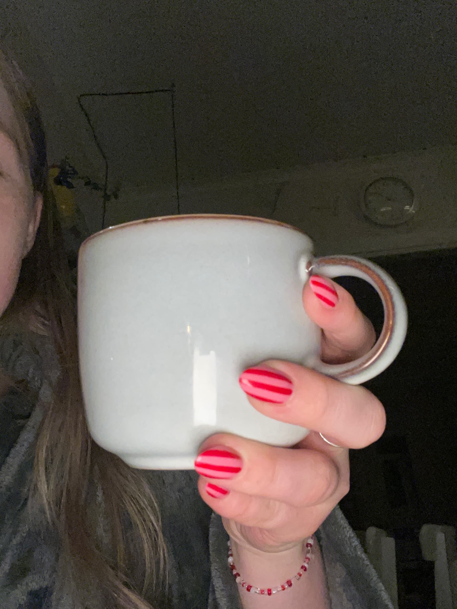 GLADELIG mugg, grå, 37 cl