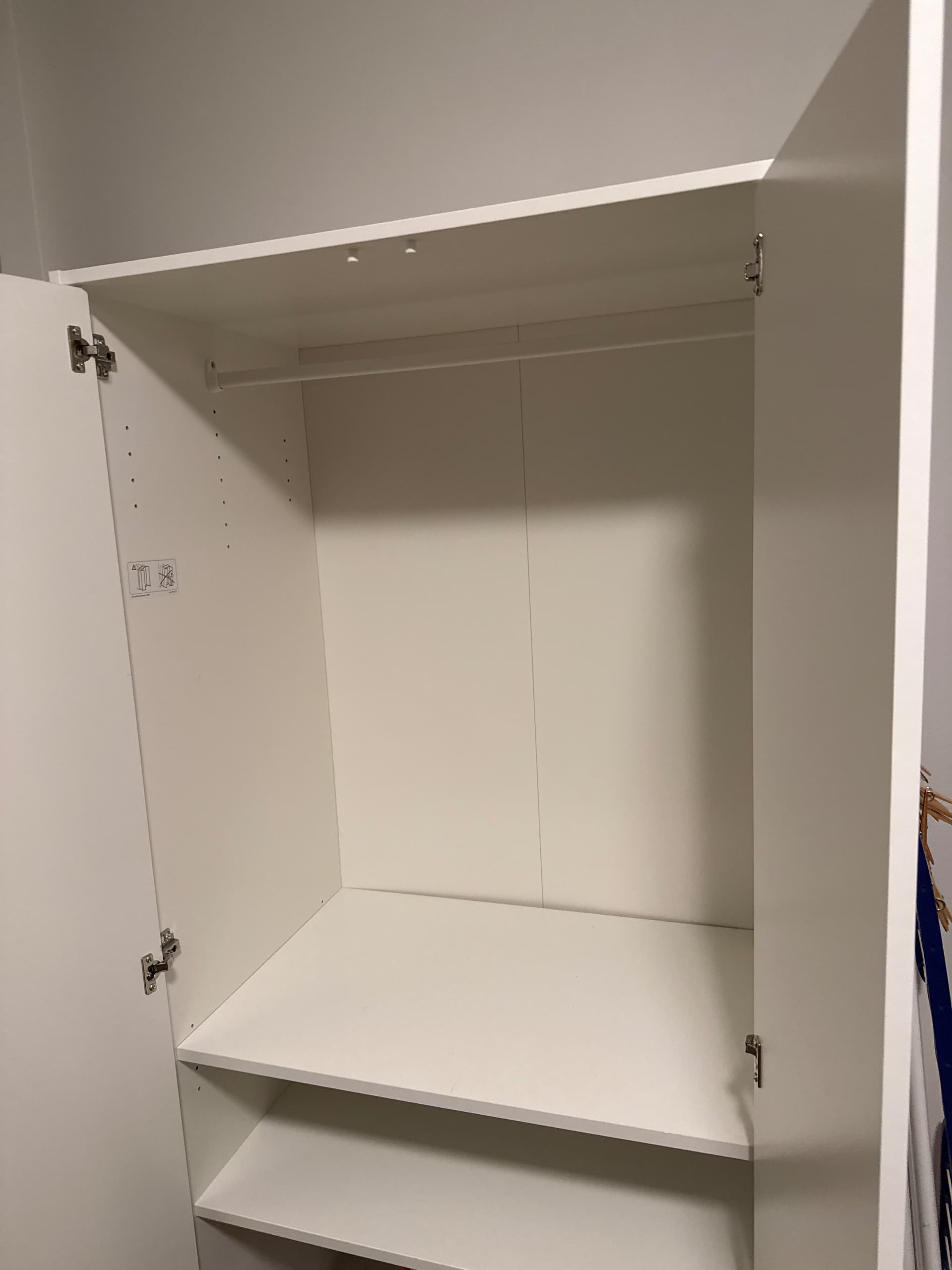 KLEPPSTAD Garderob med 2 dörrar, vit