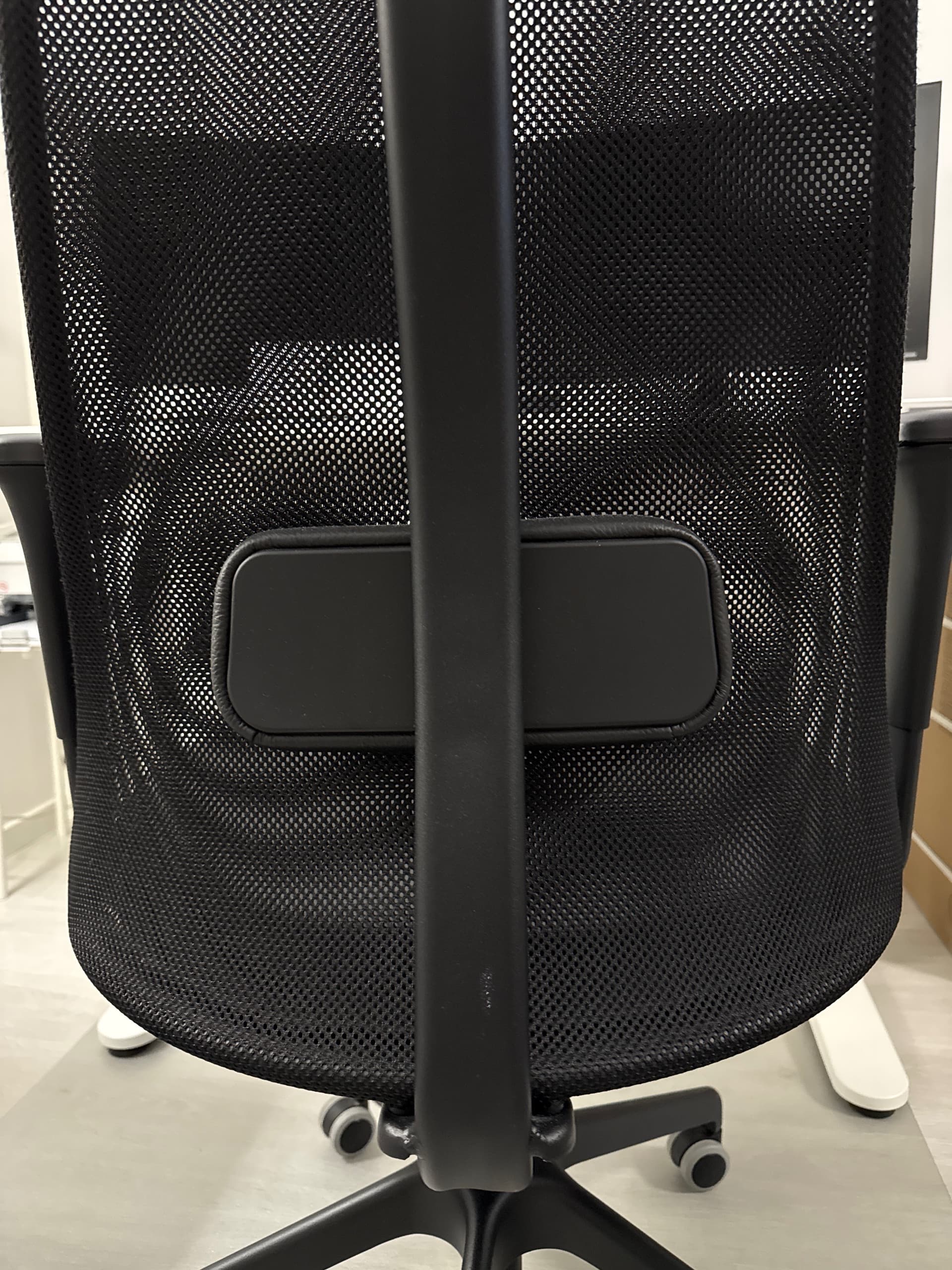 JÄRVFJÄLLET office chair with armrests, Glose black