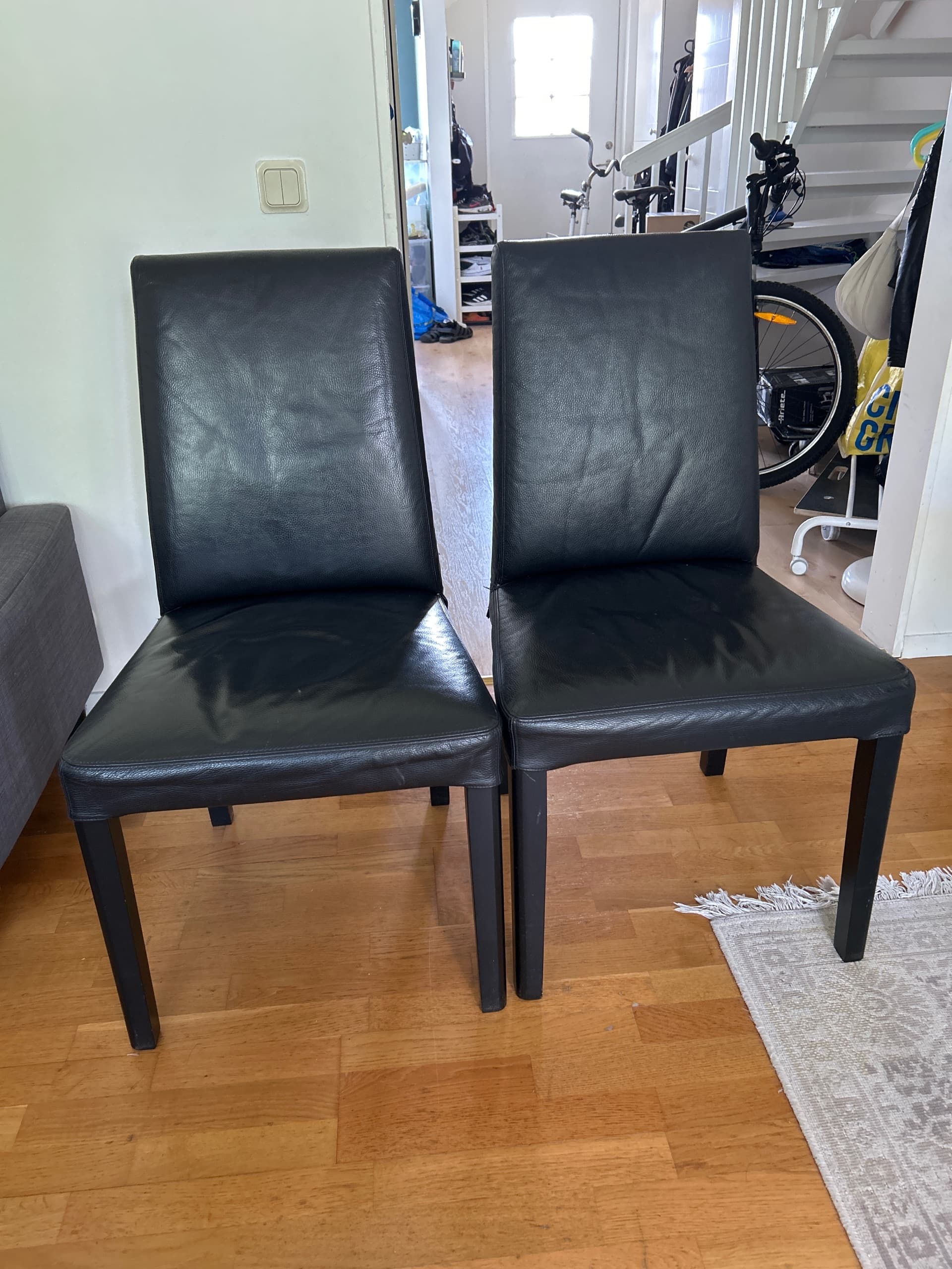 BERGMUND chair, black/Glose black