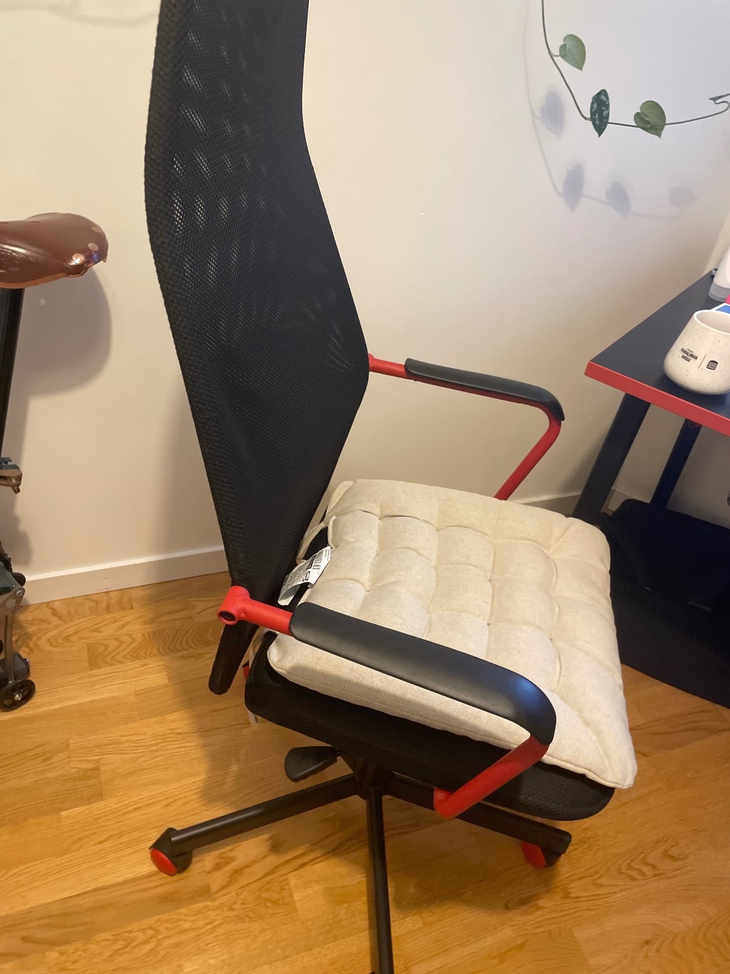 HUVUDSPELARE gaming chair, black