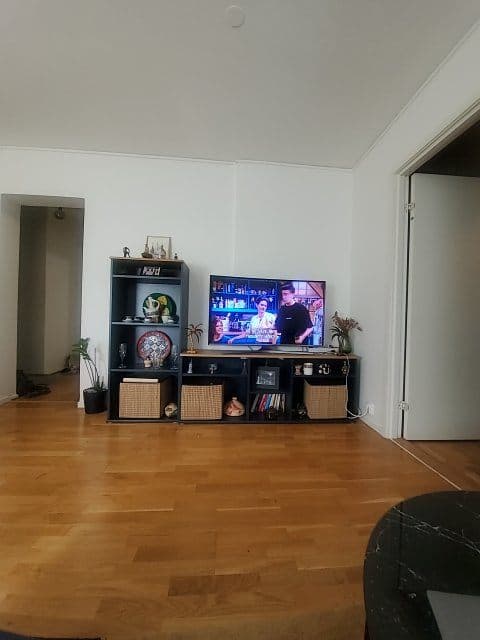 SKRUVBY tv-bänk, svartblå, 156x38x60 cm