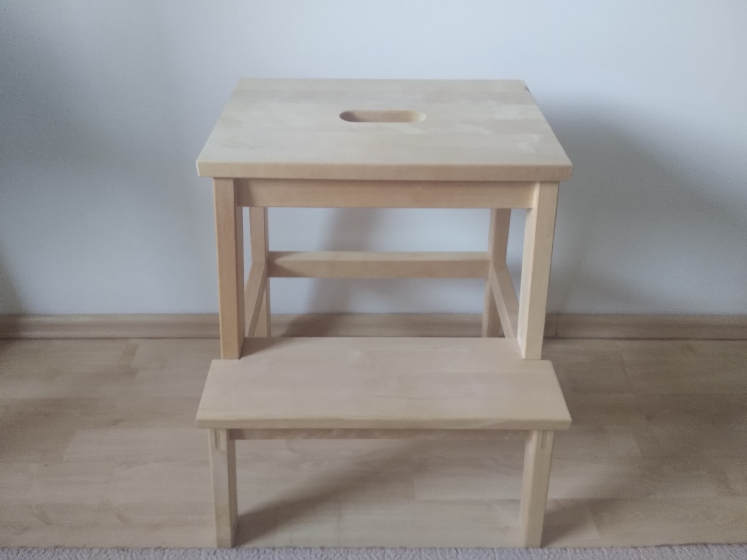 BEKVÄM taboret ze schodkiem, buk, 50 cm