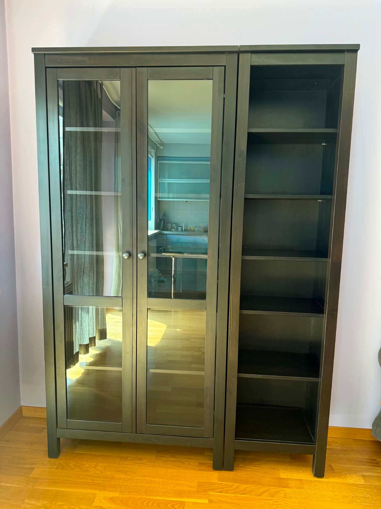 HEMNES witryna z 3 szufladami, czarnybrąz/jasnobrązowy, 90x197 cm