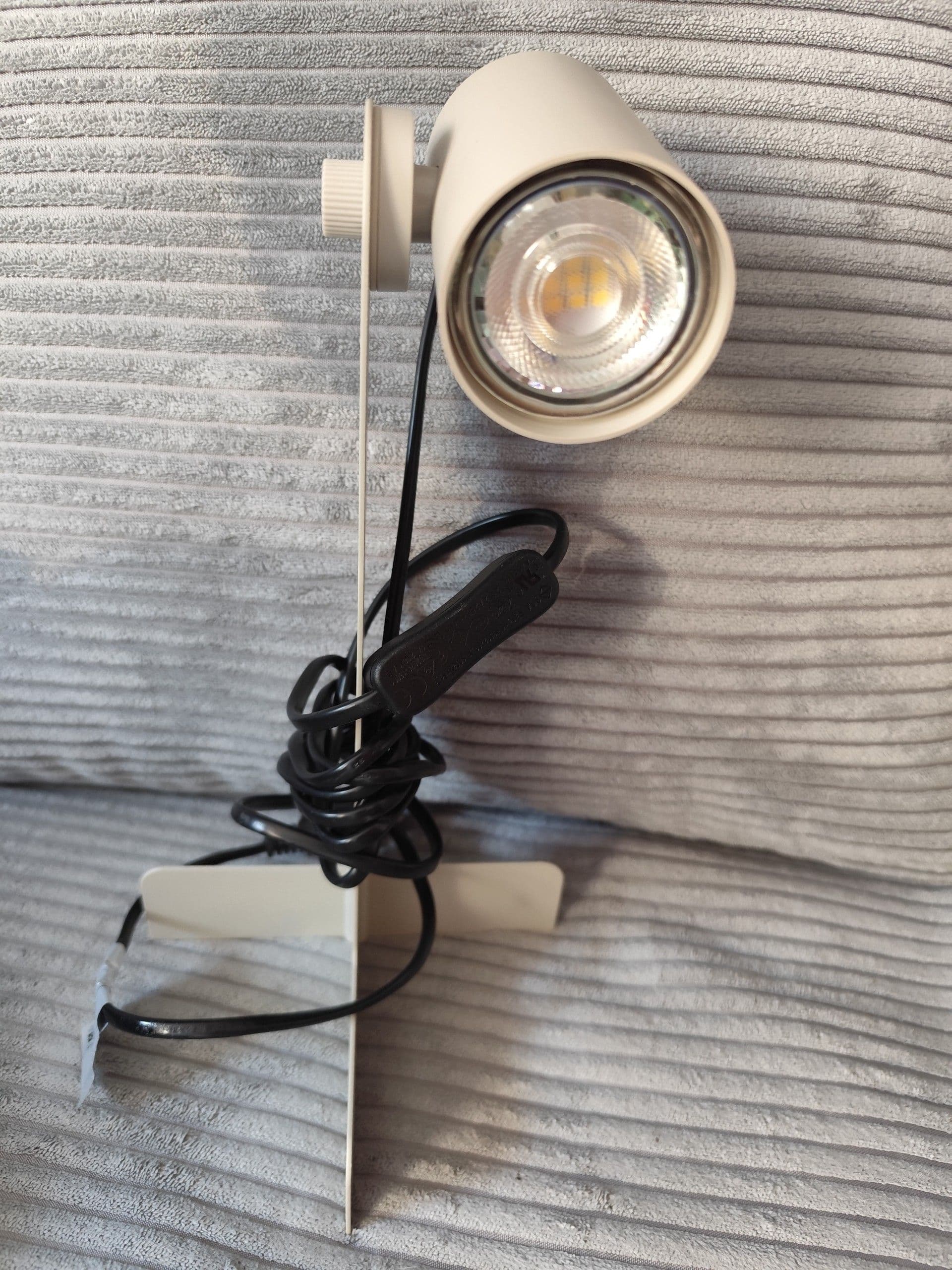 FLOTTILJ lampa na biurko, beżowy