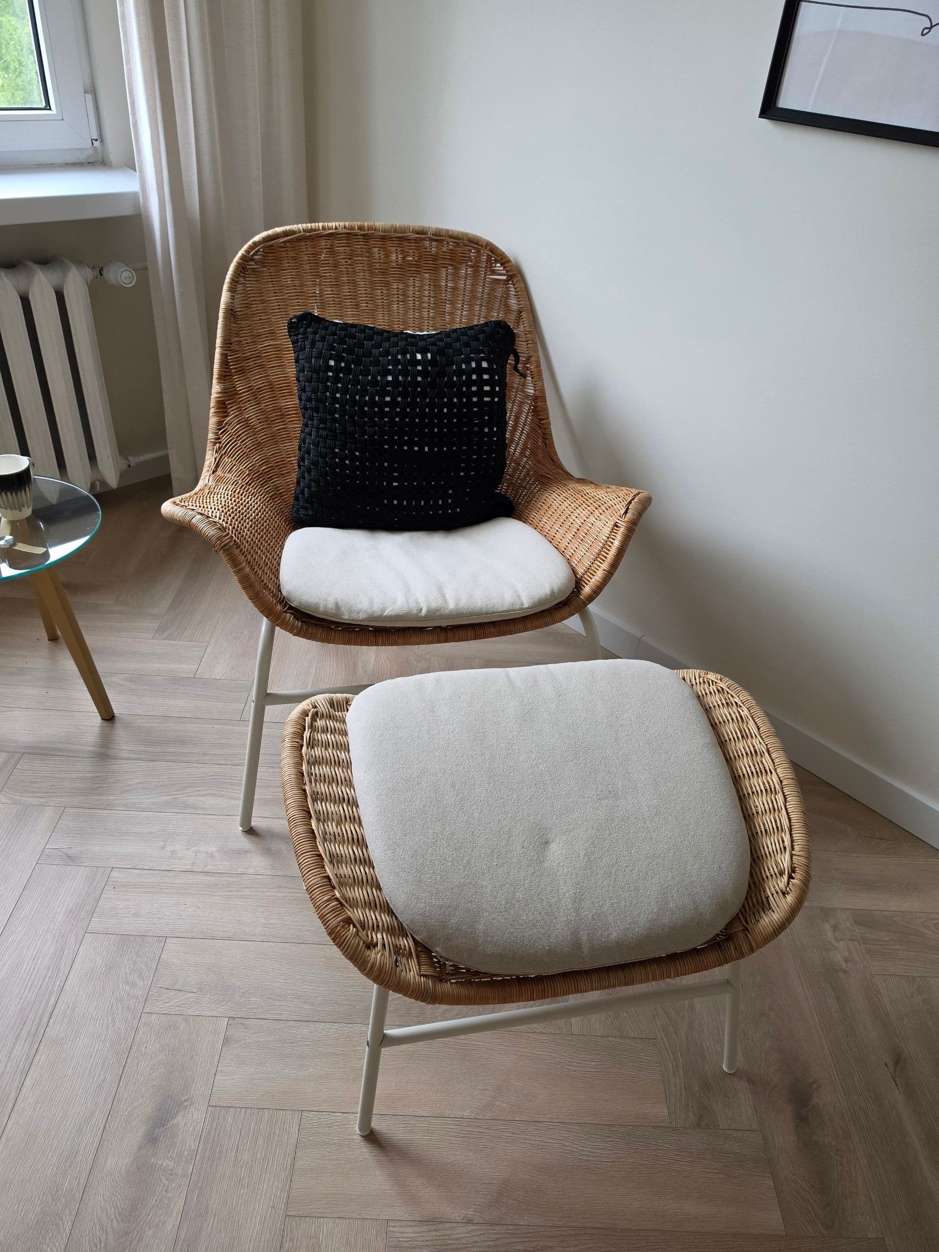 FRYKSÅS fotel/podnóżek, rattan/Risane naturalny