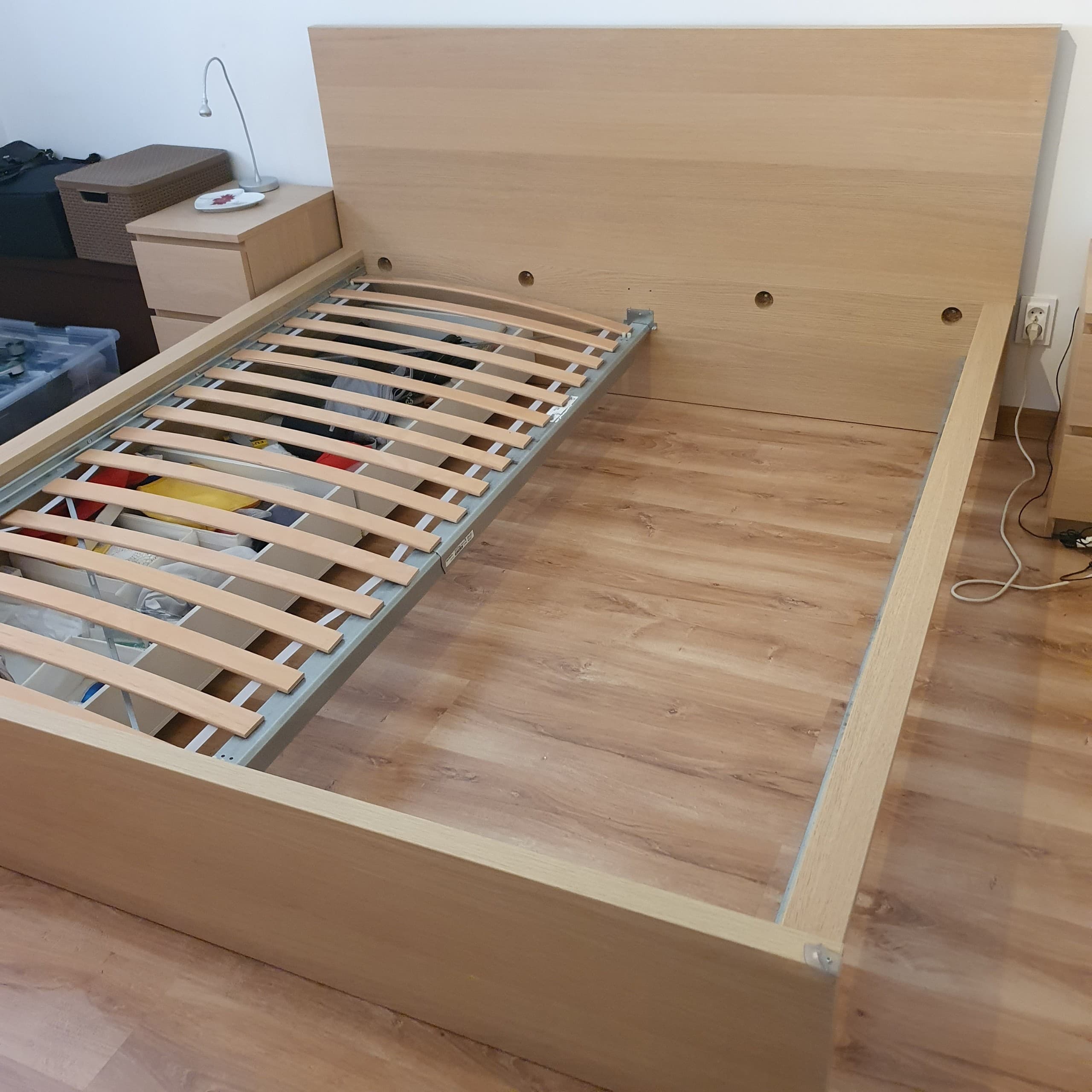 MALM Rama łóżka z 4 pojemnikami, okleina dębowa bejcowana na biało, 180x200 cm
