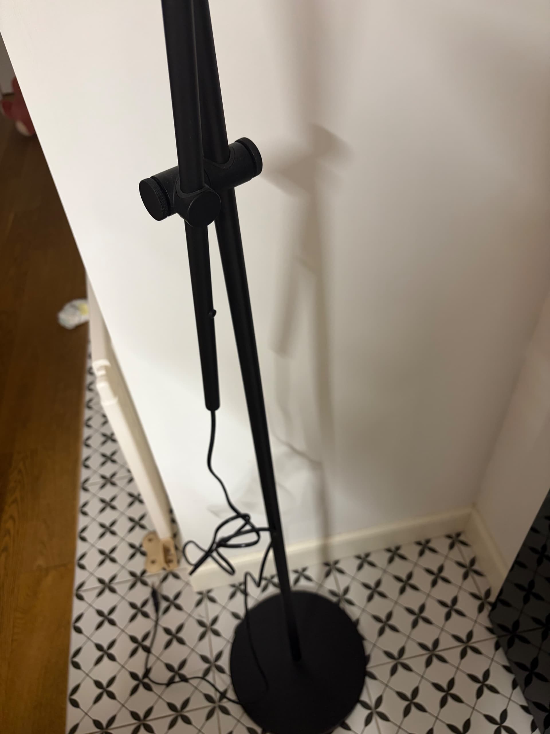 Lampy podłogowe