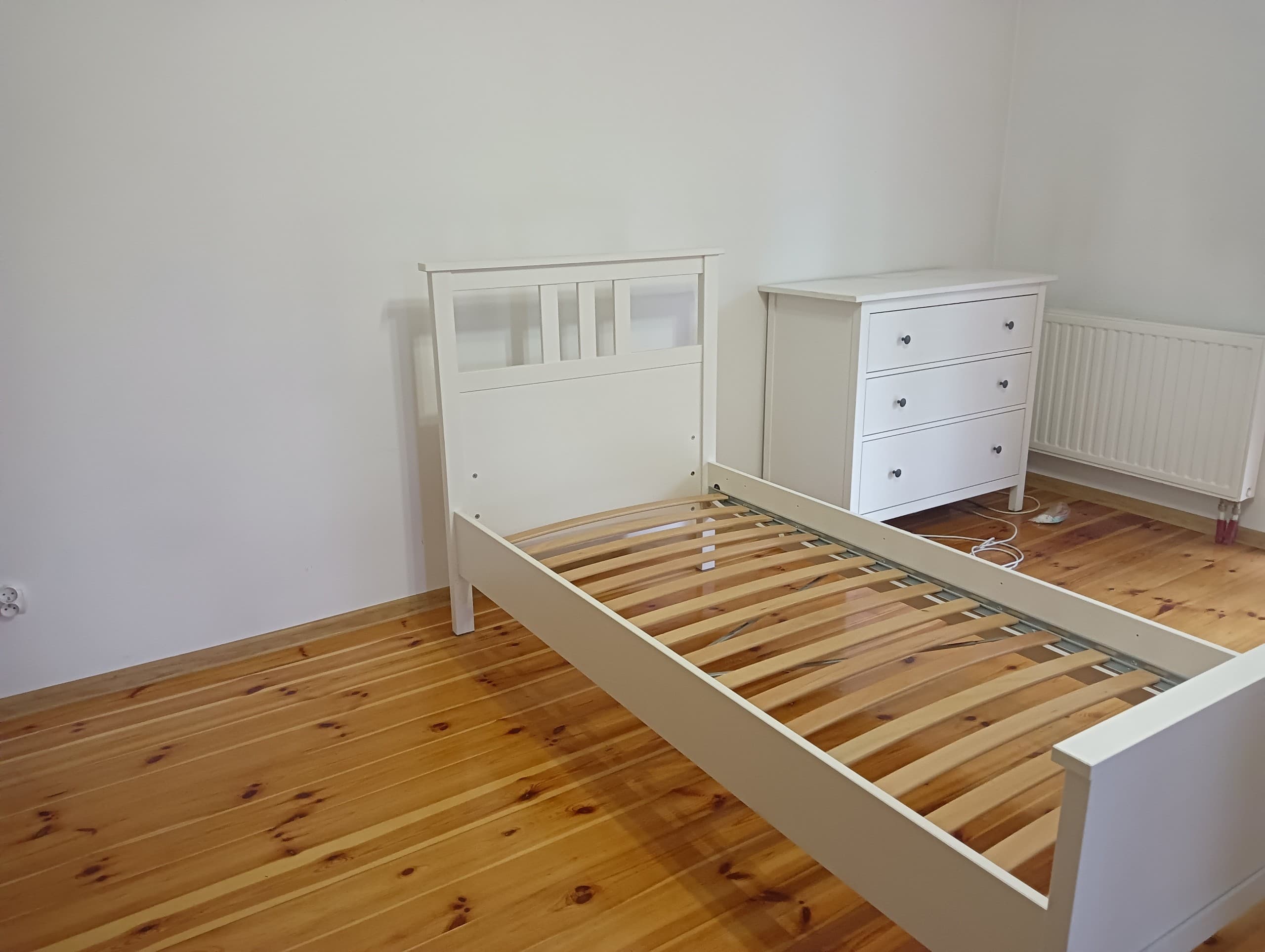HEMNES rama łóżka, biała bejca, 90x200 cm