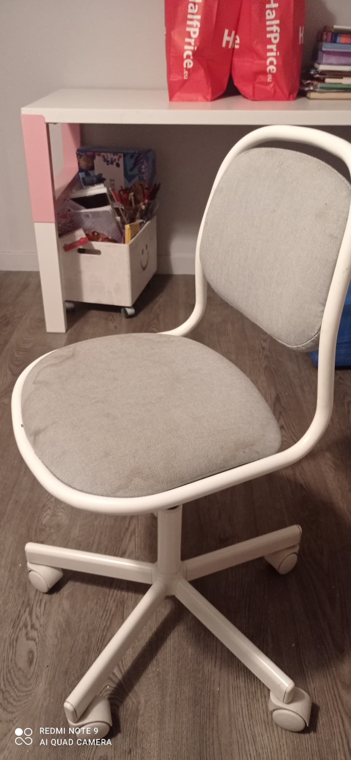 ÖRFJÄLL dziecięce krzesło biurowe, biały/Vissle jasnoszary