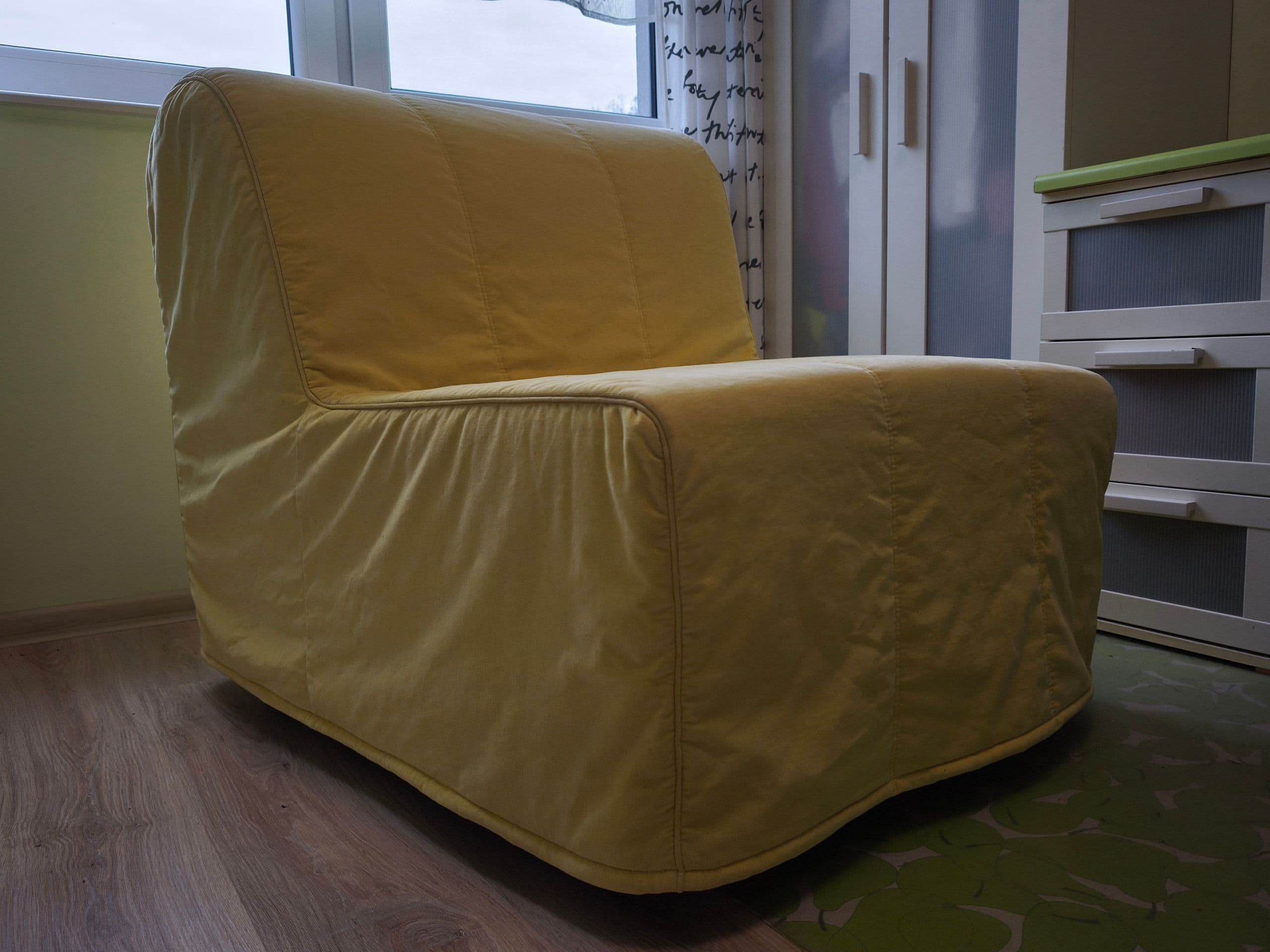 LYCKSELE LÖVÅS fotel rozkładany, Vansbro żółty