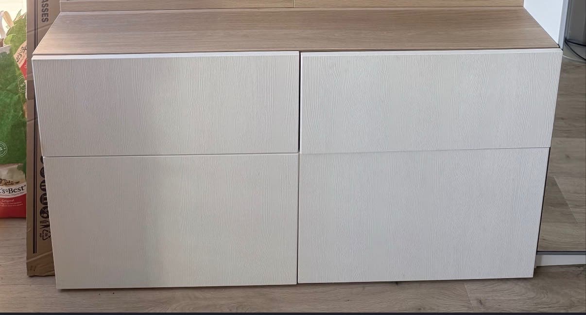 BESTÅ kombinacja regałowa z drzw/szuf, biały Hammarsmed/Stubbarp/beżowy, 120x42x74 cm