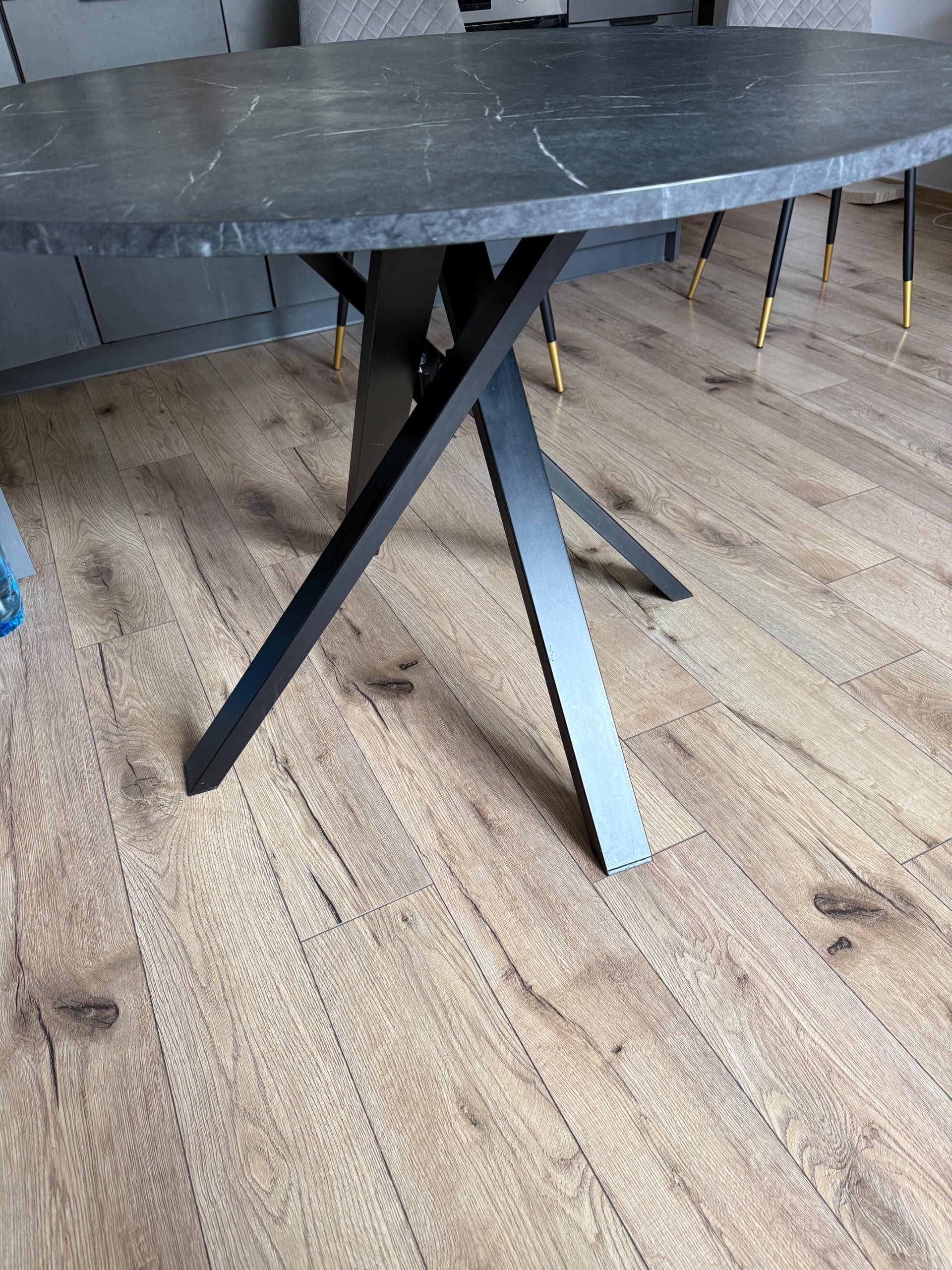 MARIEDAMM / ODGER stół i 4 krzesła, czarny imitacja marmuru/antracyt, 105 cm