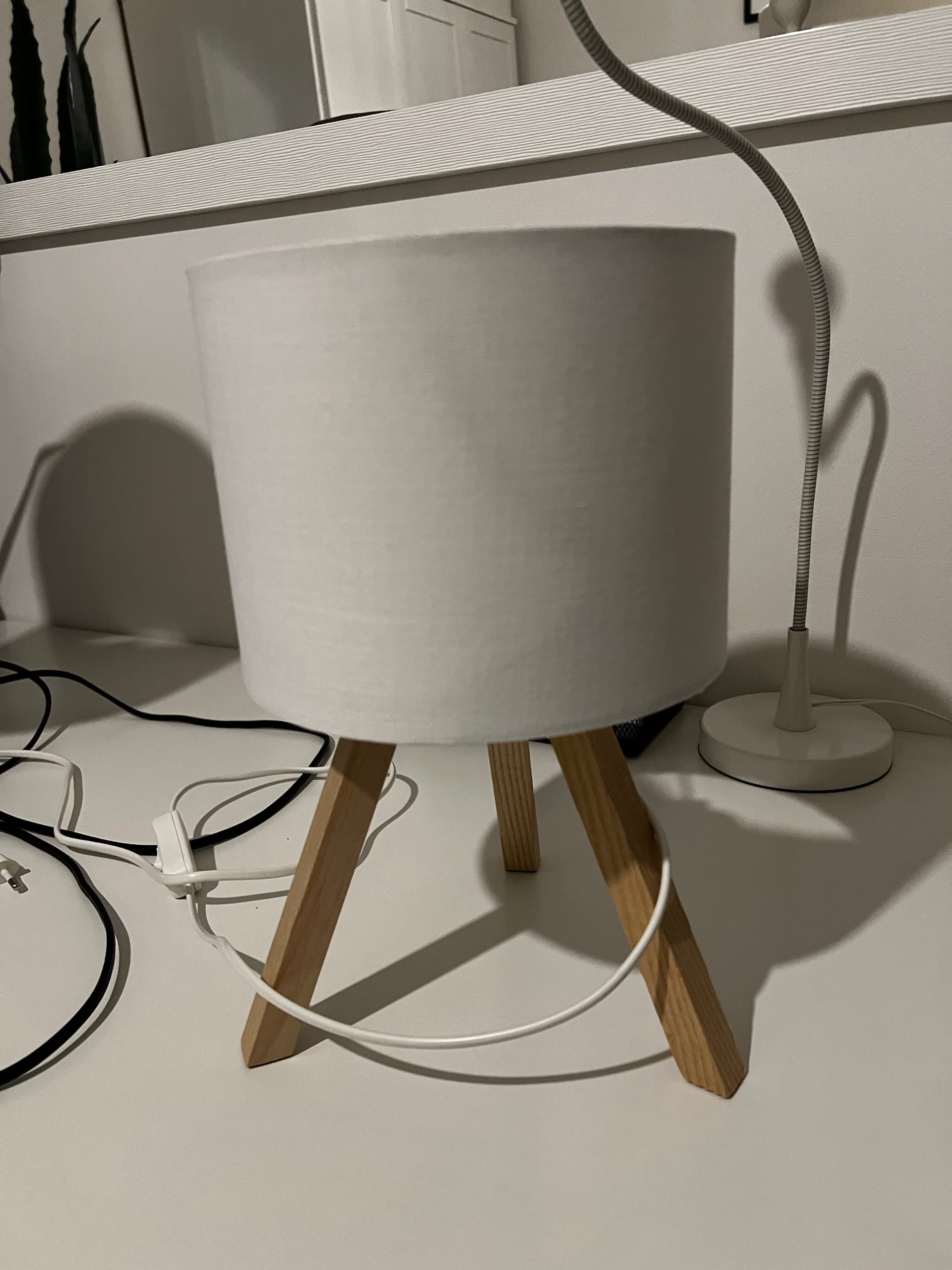 STORSEGEL lampa stołowa, jesion/biały