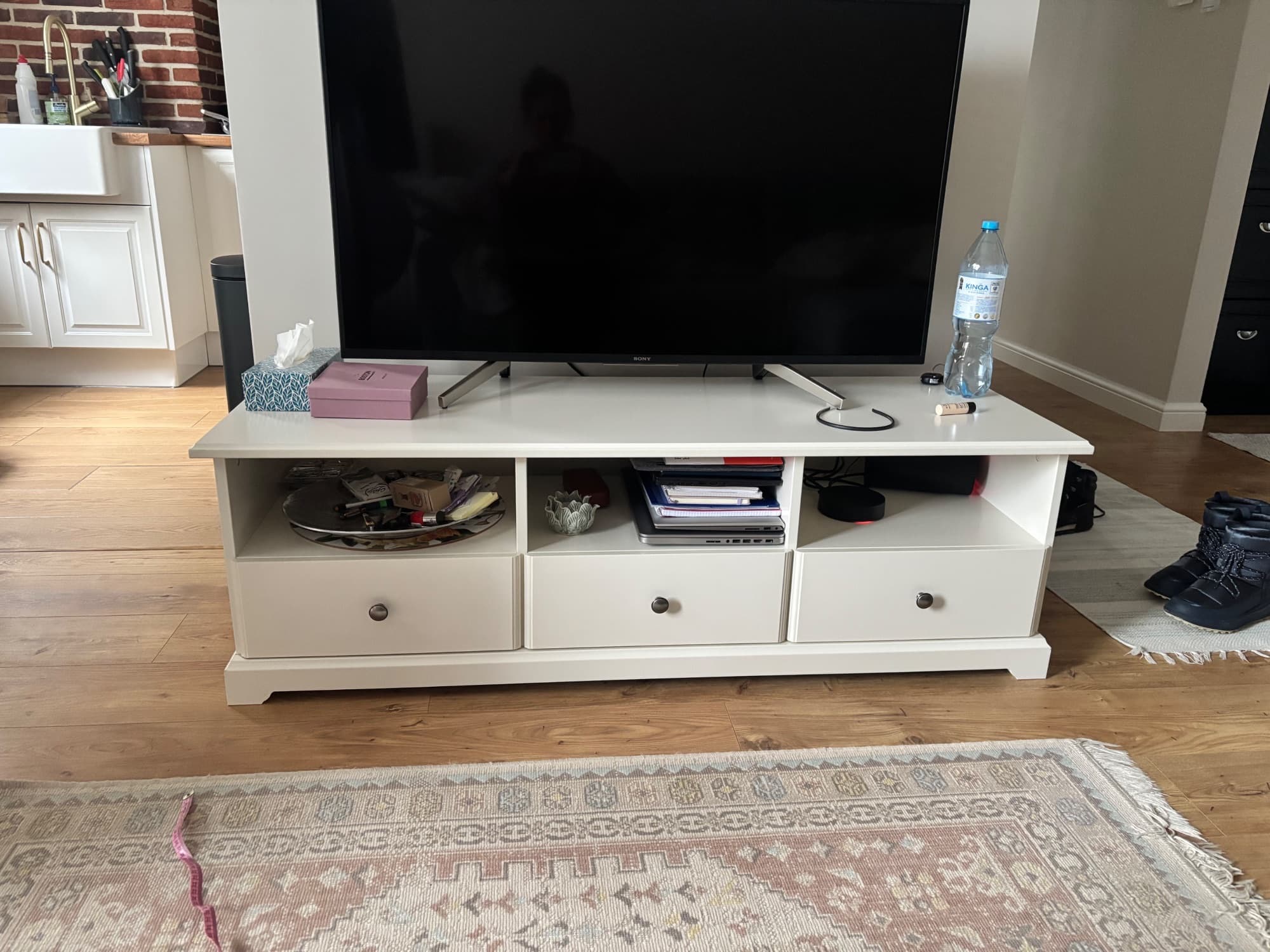 HEMNES szafka pod TV, biała bejca, 148x47x57 cm