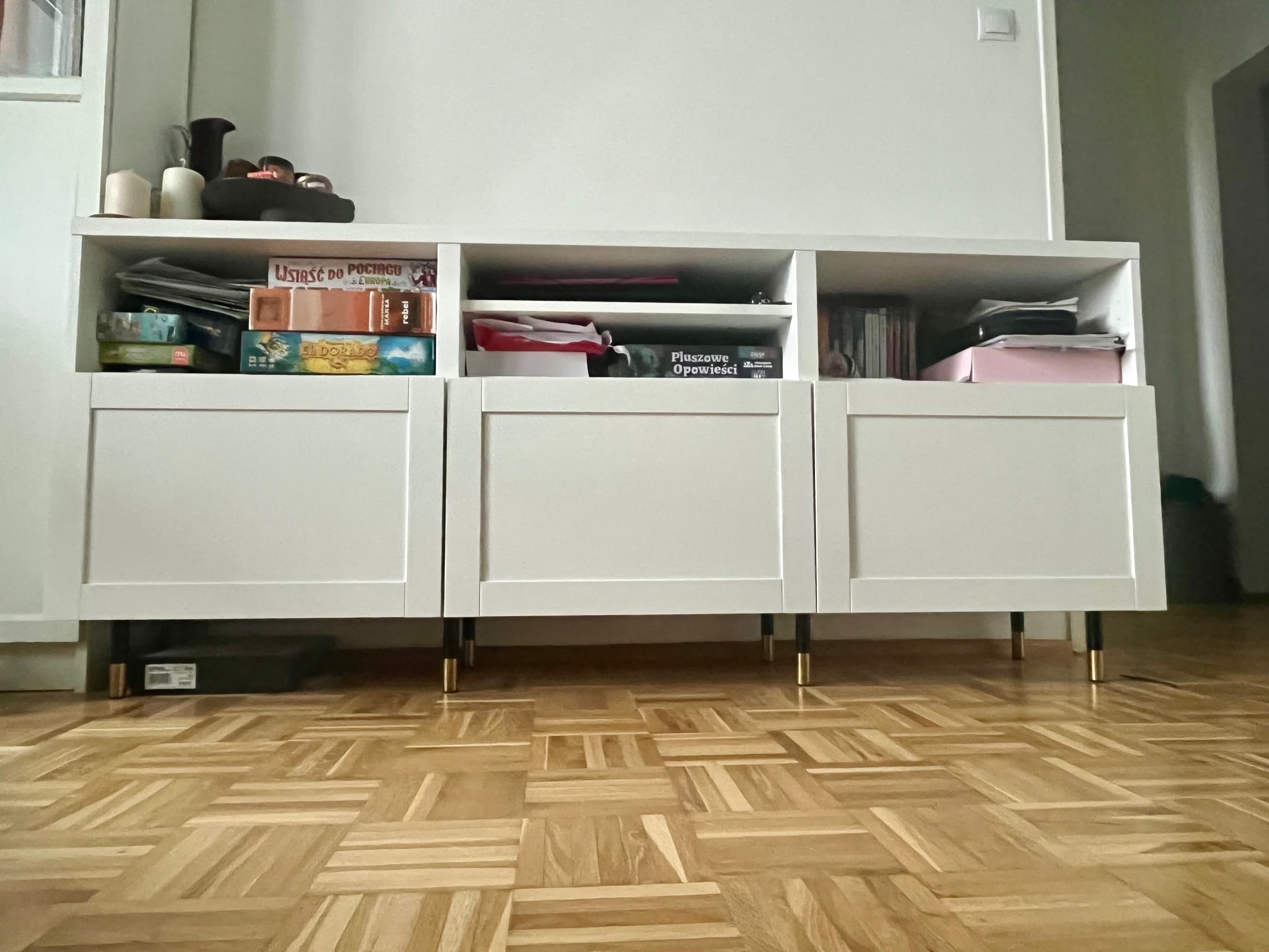 Szafka RTV Besta 180x40x64cm