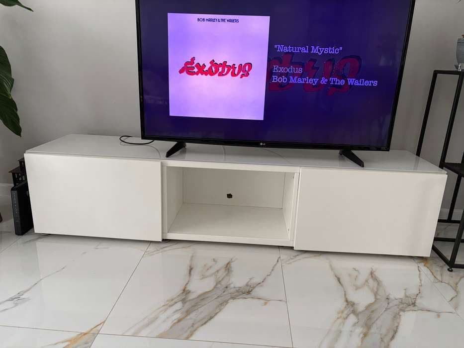 SZAFKA POD TV