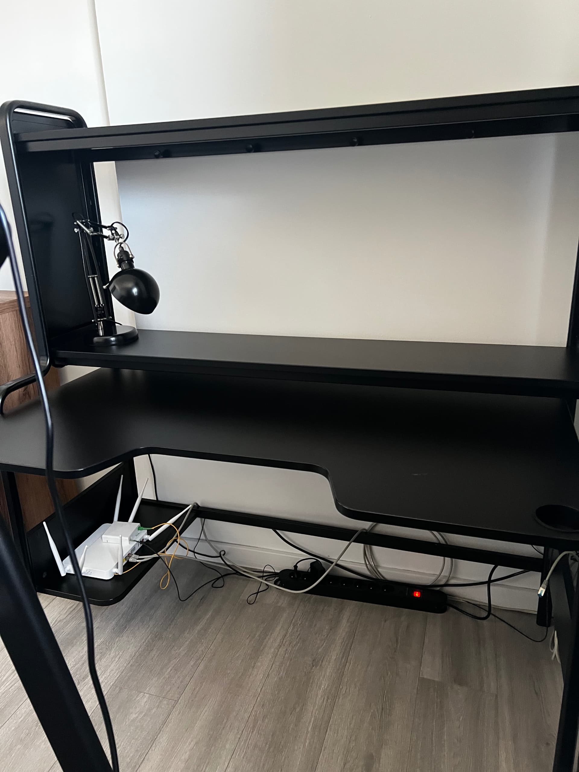 FREDDE biurko gamingowe, czarny, 140/185x74x146 cm
