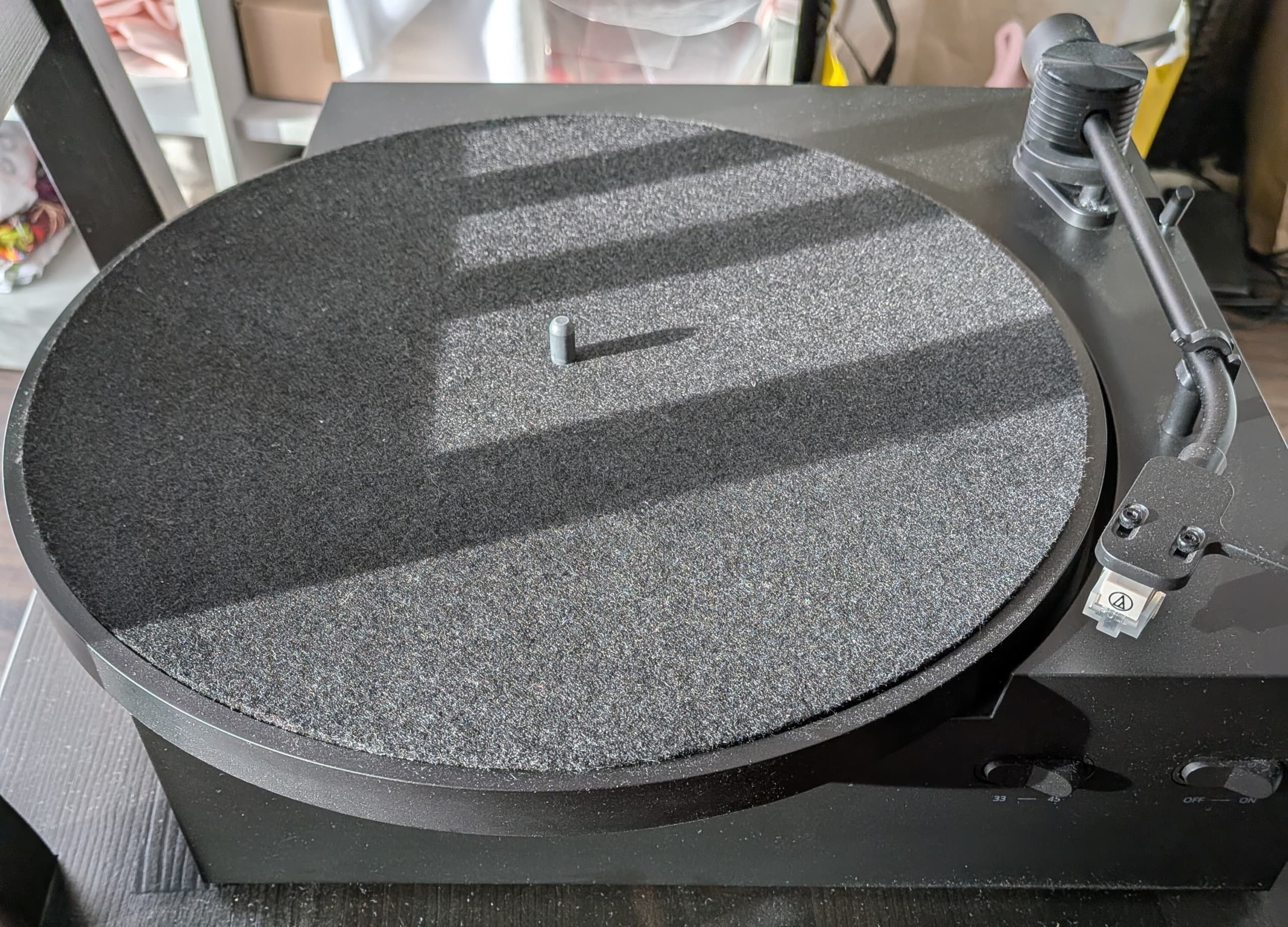 OBEGRÄNSAD gramofon
