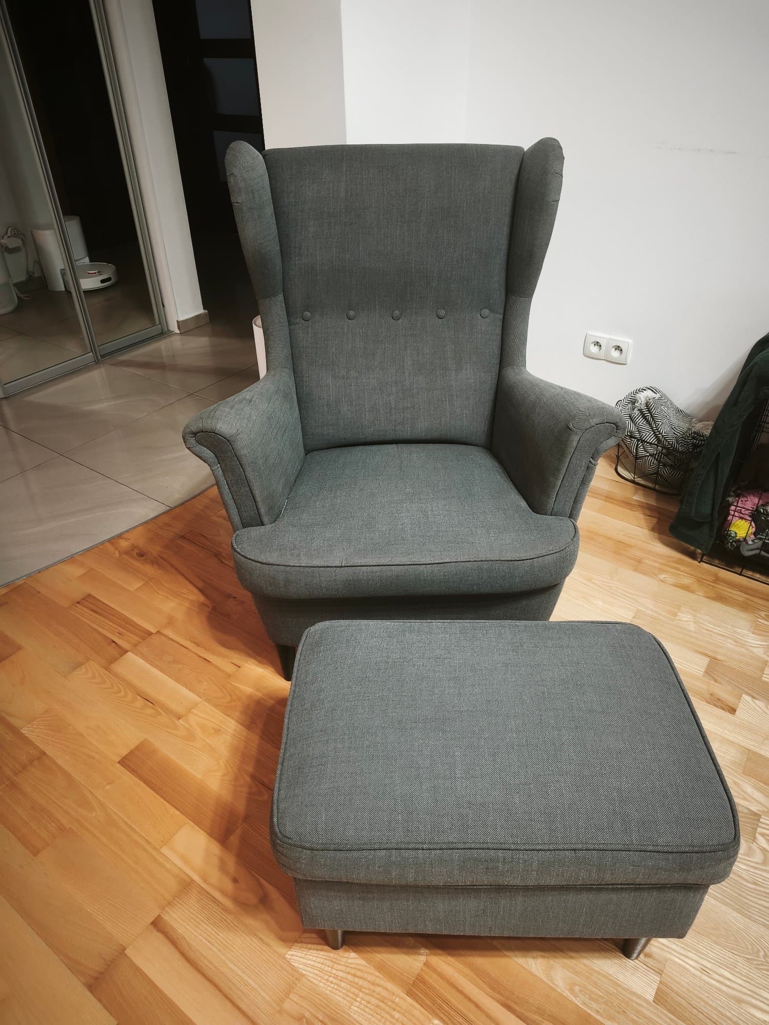 FOTEL I PODNÓŻEK fotel uszak, Nordvalla ciemnoszary