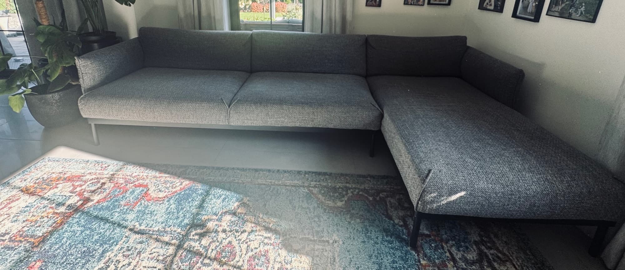 ÄPPLARYD KANAPA sofa 3-osobowa z szezlongiem, Lejde szary-czarny
