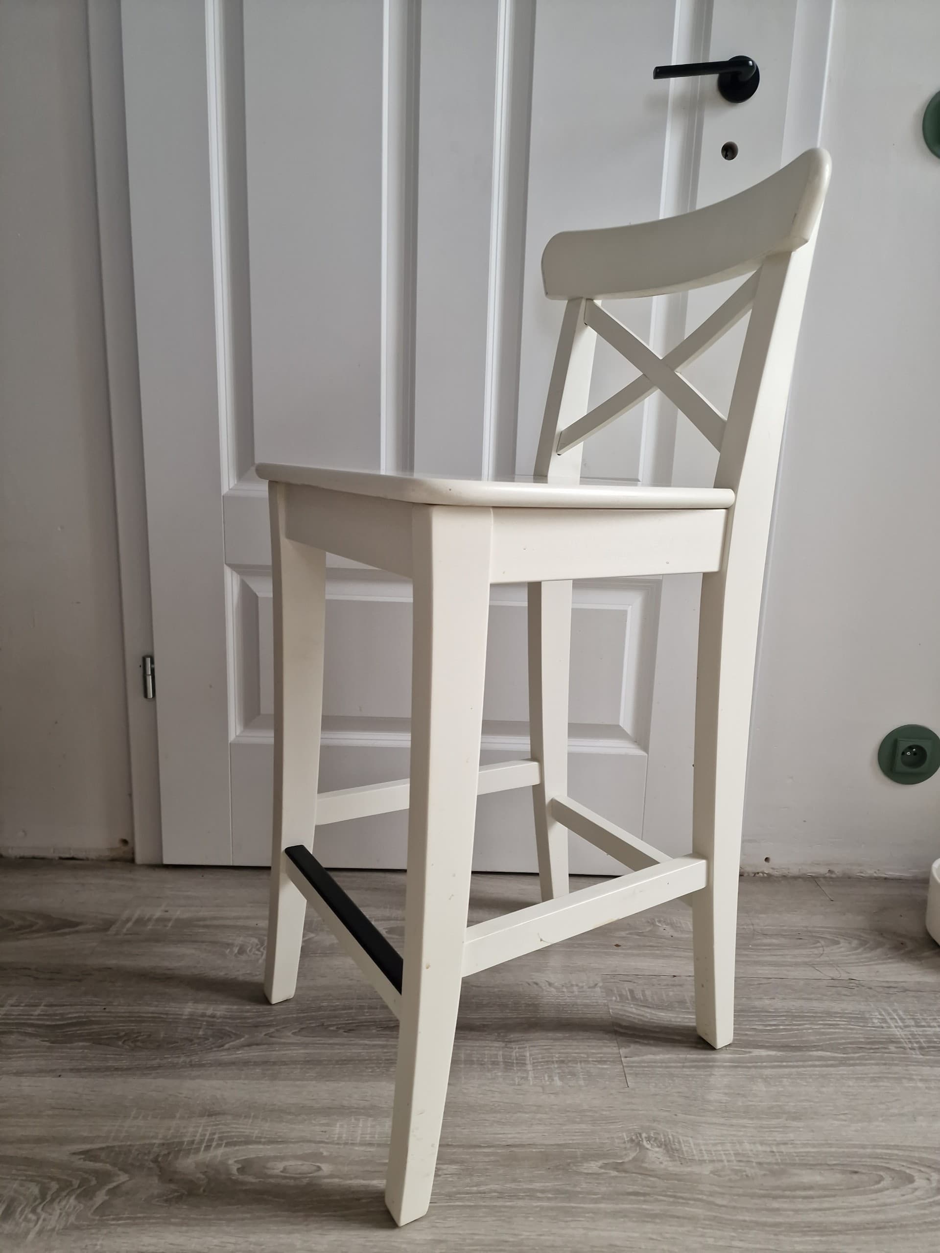 ROSENTORP Stołek barowy z oparciem, wysokość blatu/biały, 63 cm