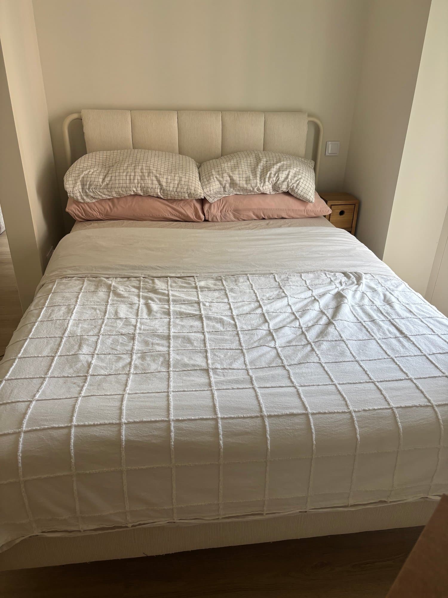 TÄLLÅSEN upholstered bed frame with mattress, Kulsta light beige/Åkrehamn medium firm