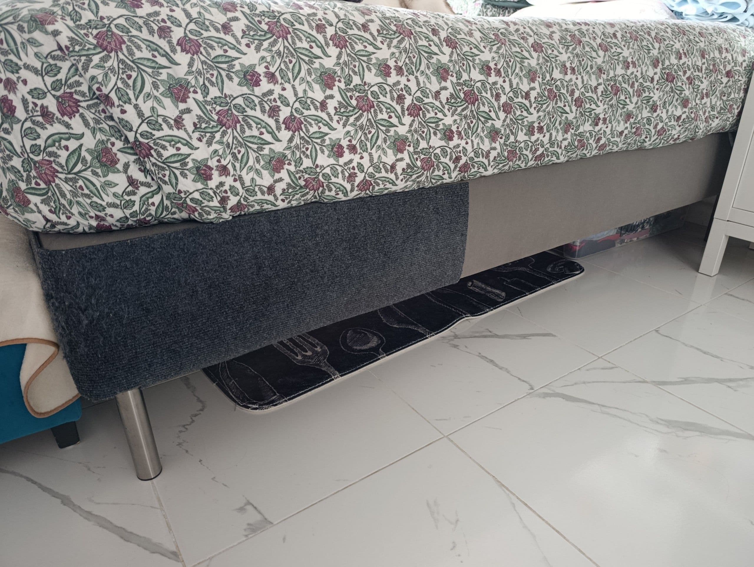 LYNGÖR slatted mattress base with legs, dark grey, 160x200 cm