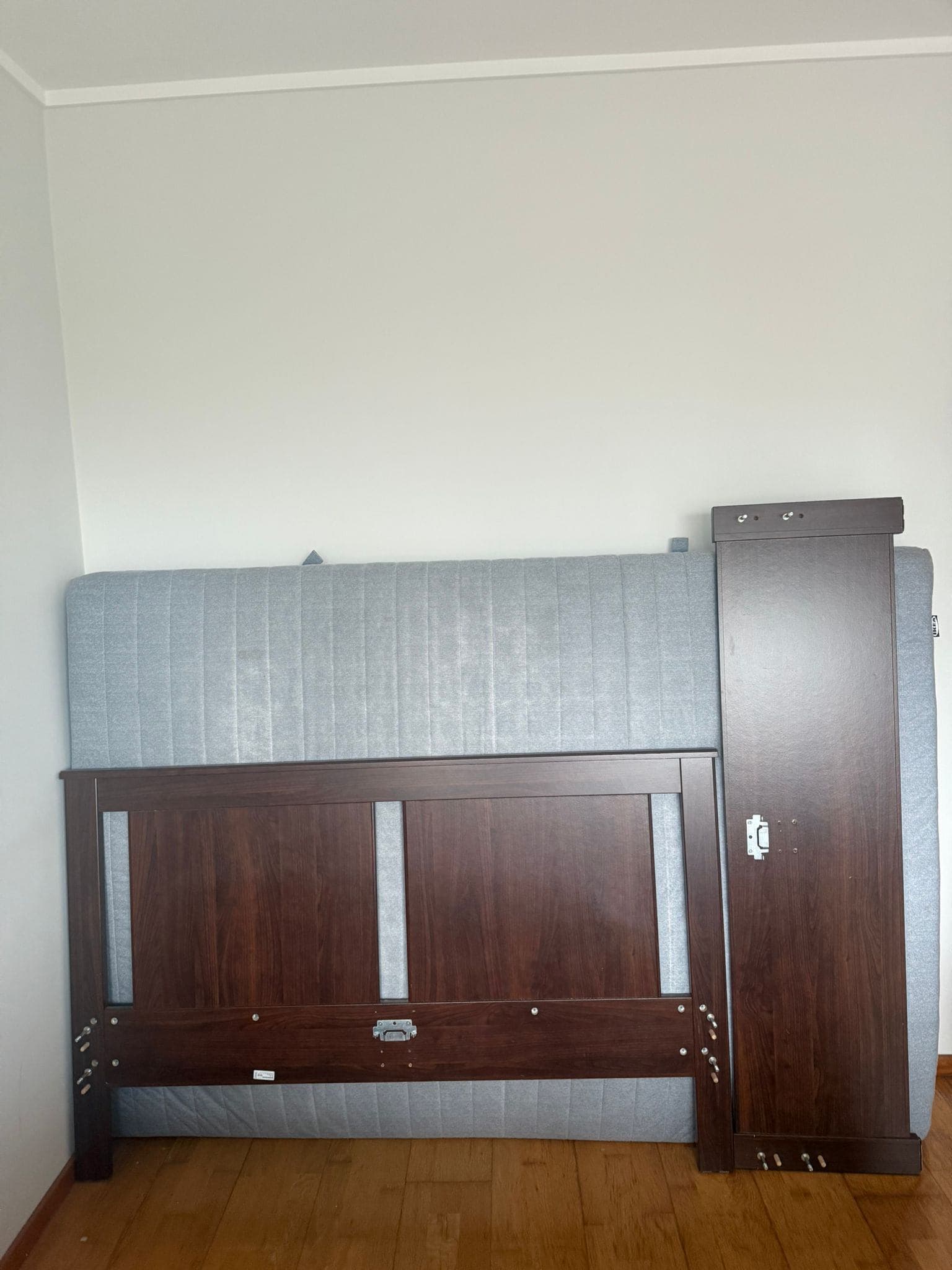 SONGESAND bed frame, white/Luröy, 140x200 cm