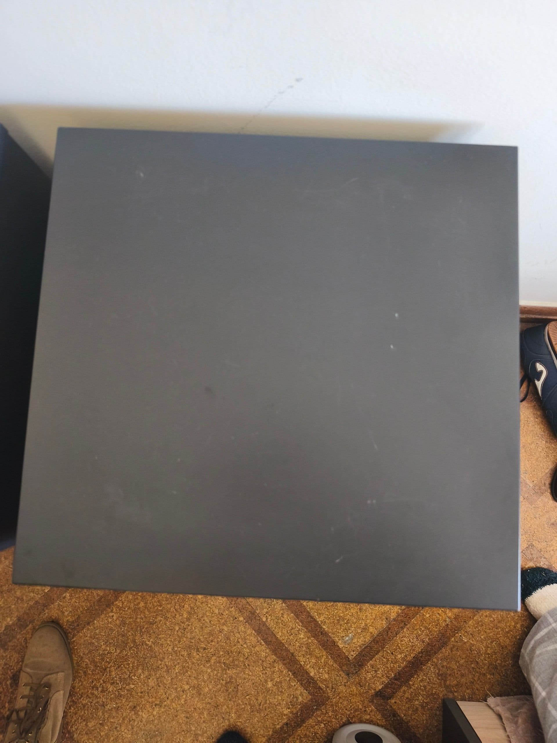 VIKHAMMER mesa de cabeceira, preto, 40x39 cm