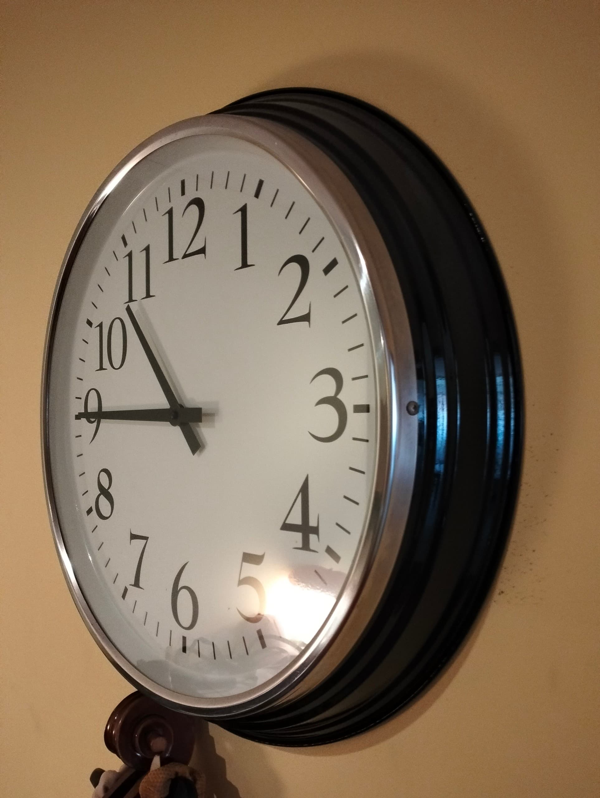 BRAVUR wall clock, black, 59 cm