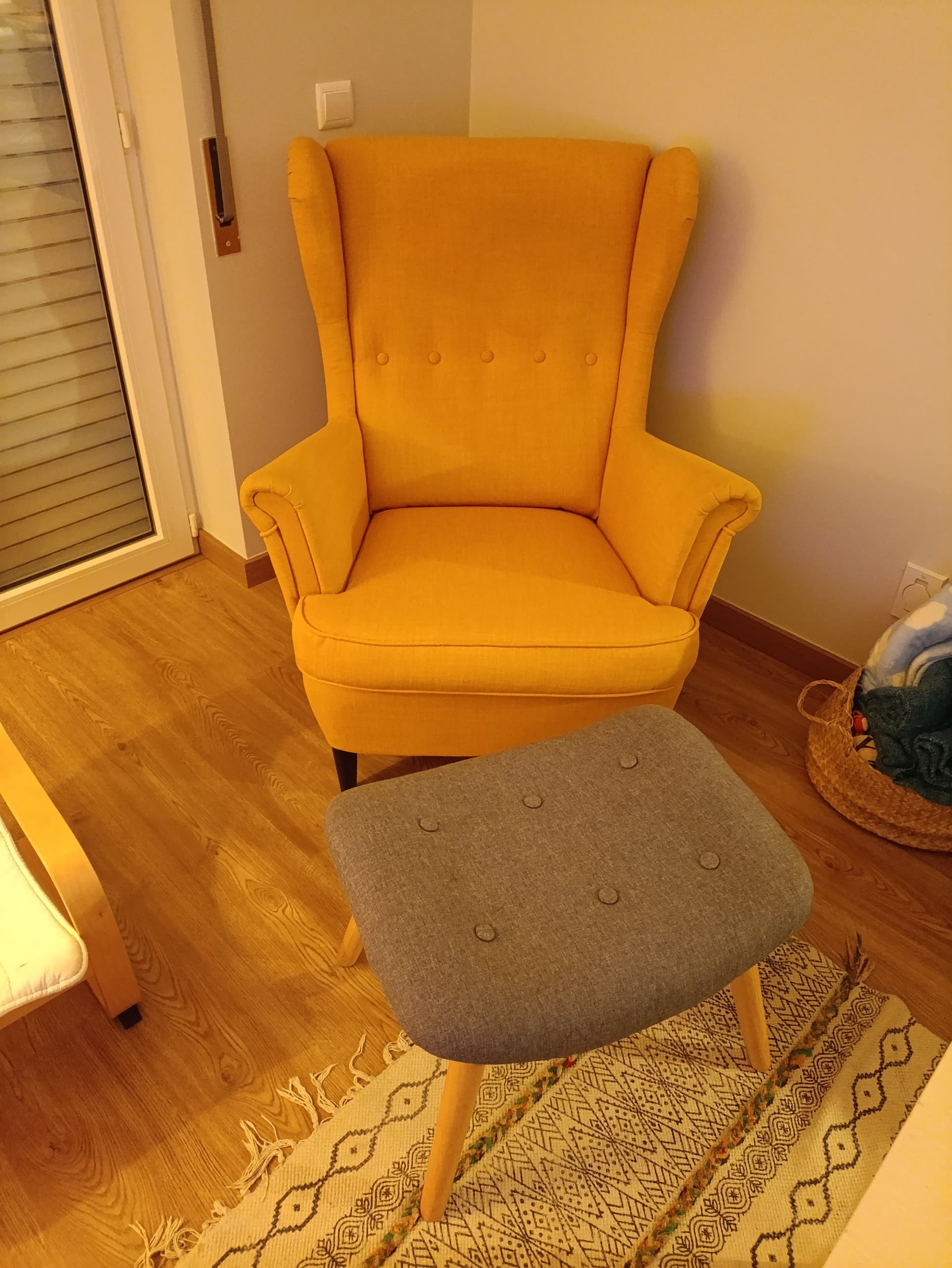 STRANDMON Poltrona, Skiftebo amarelo