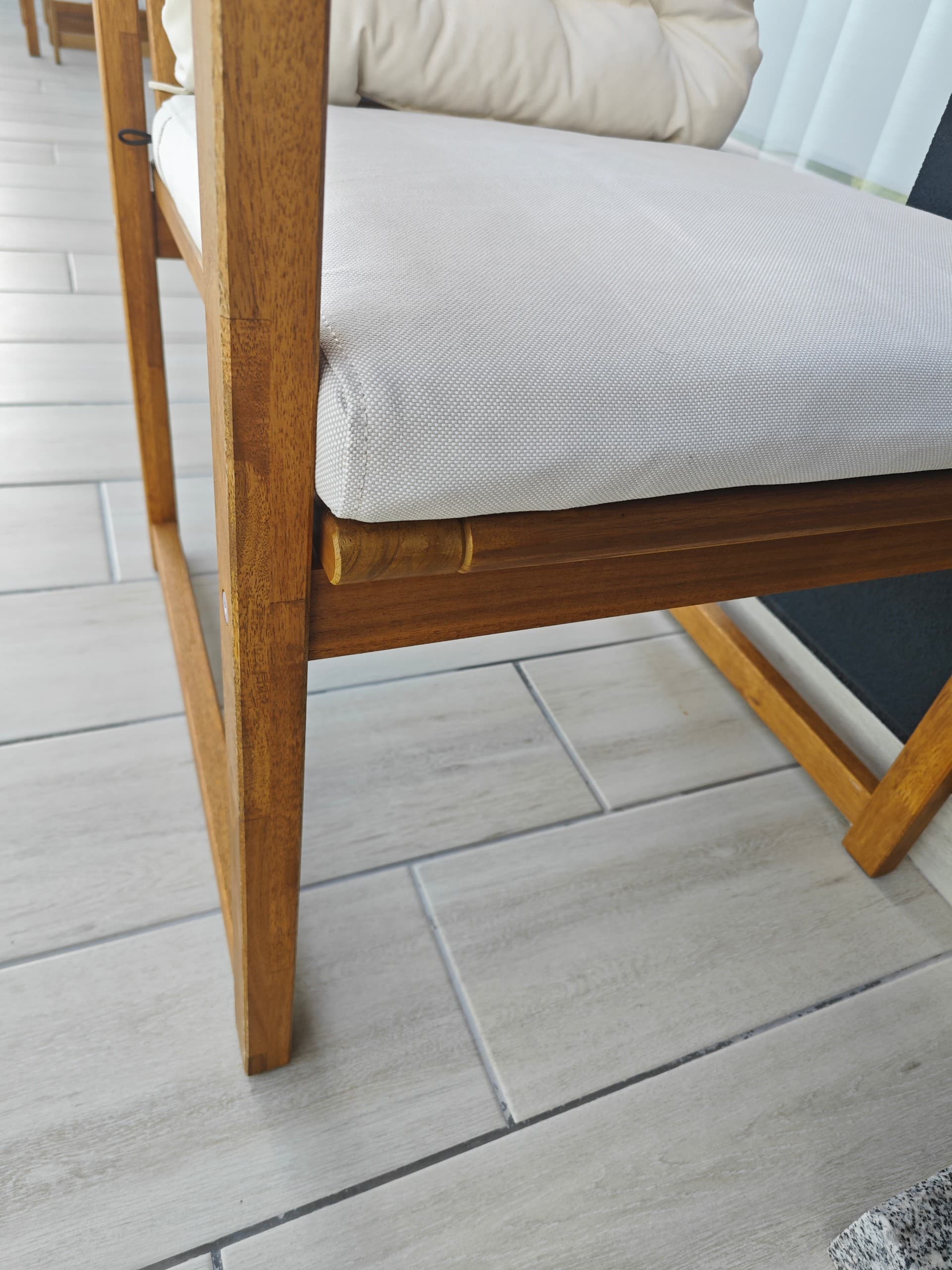NÄMMARÖ chair with armrests, outdoor, light brown stained/Frösön/Duvholmen beige