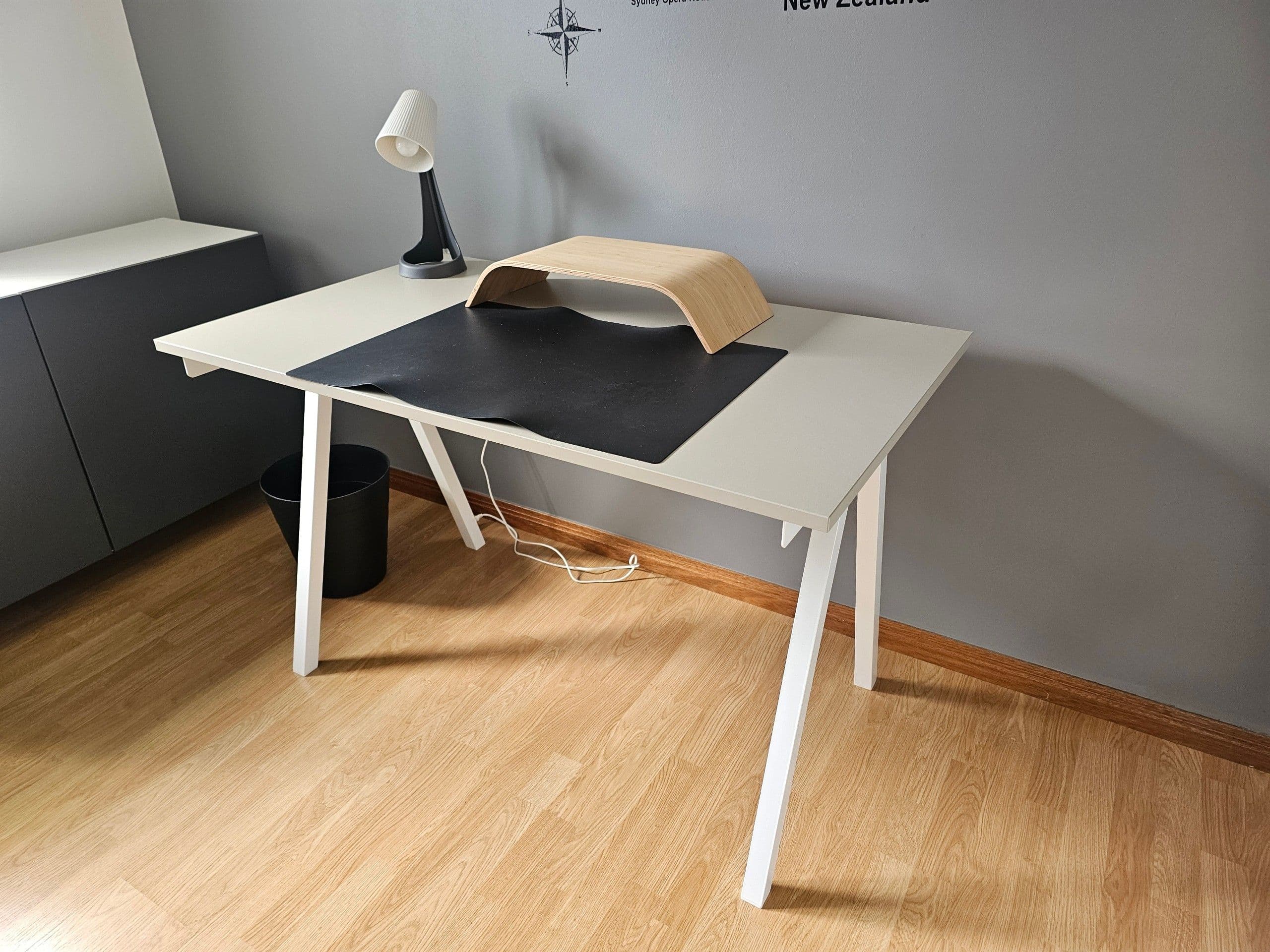 TROTTEN desk, white, 140x80 cm