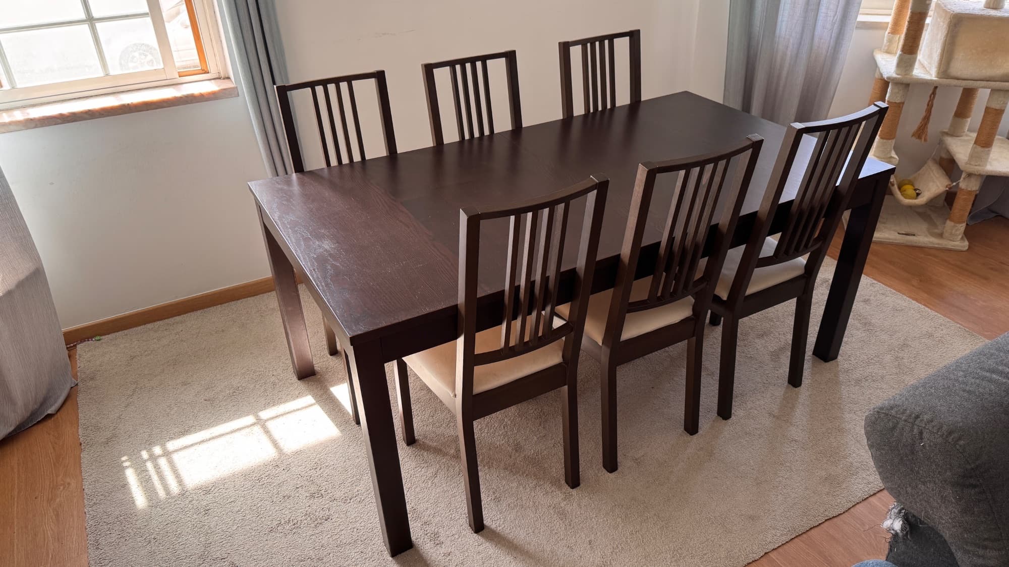 BJURSTA + 6 CADEIRAS mesa extensível, castanho